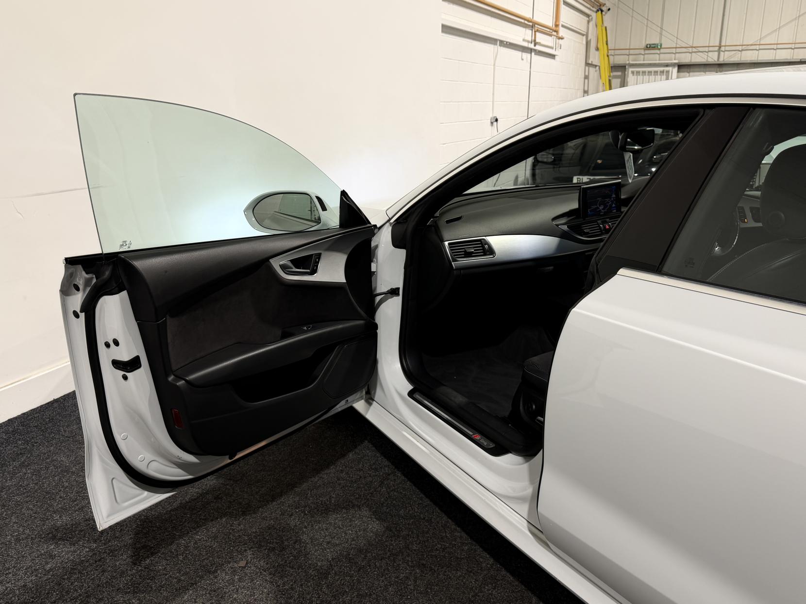 Audi A7 3.0 TDI V6 ultra S line Sportback 5dr Diesel S Tronic Euro 6 (s/s) (218 ps)