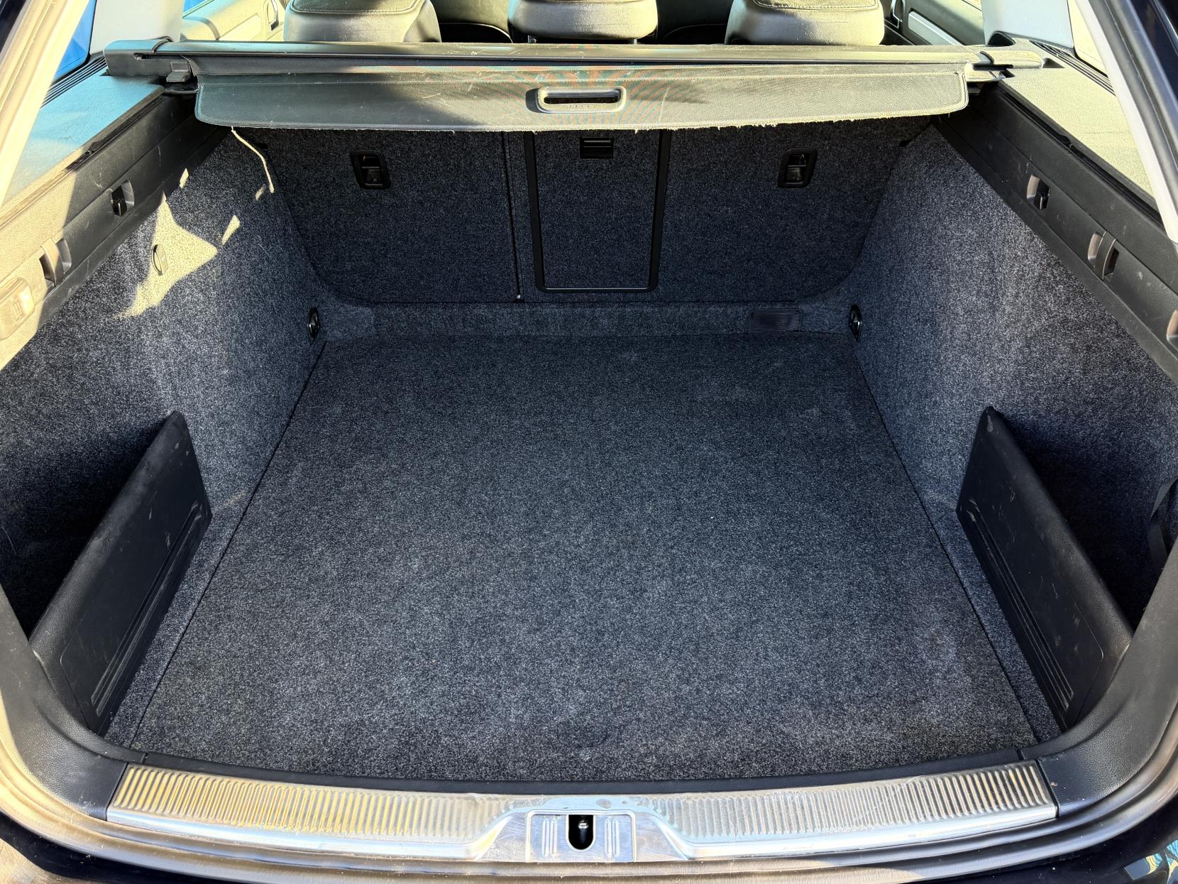 Skoda Superb 2.0 TDI SE Estate 5dr Diesel Manual Euro 5 (s/s) (170 ps)