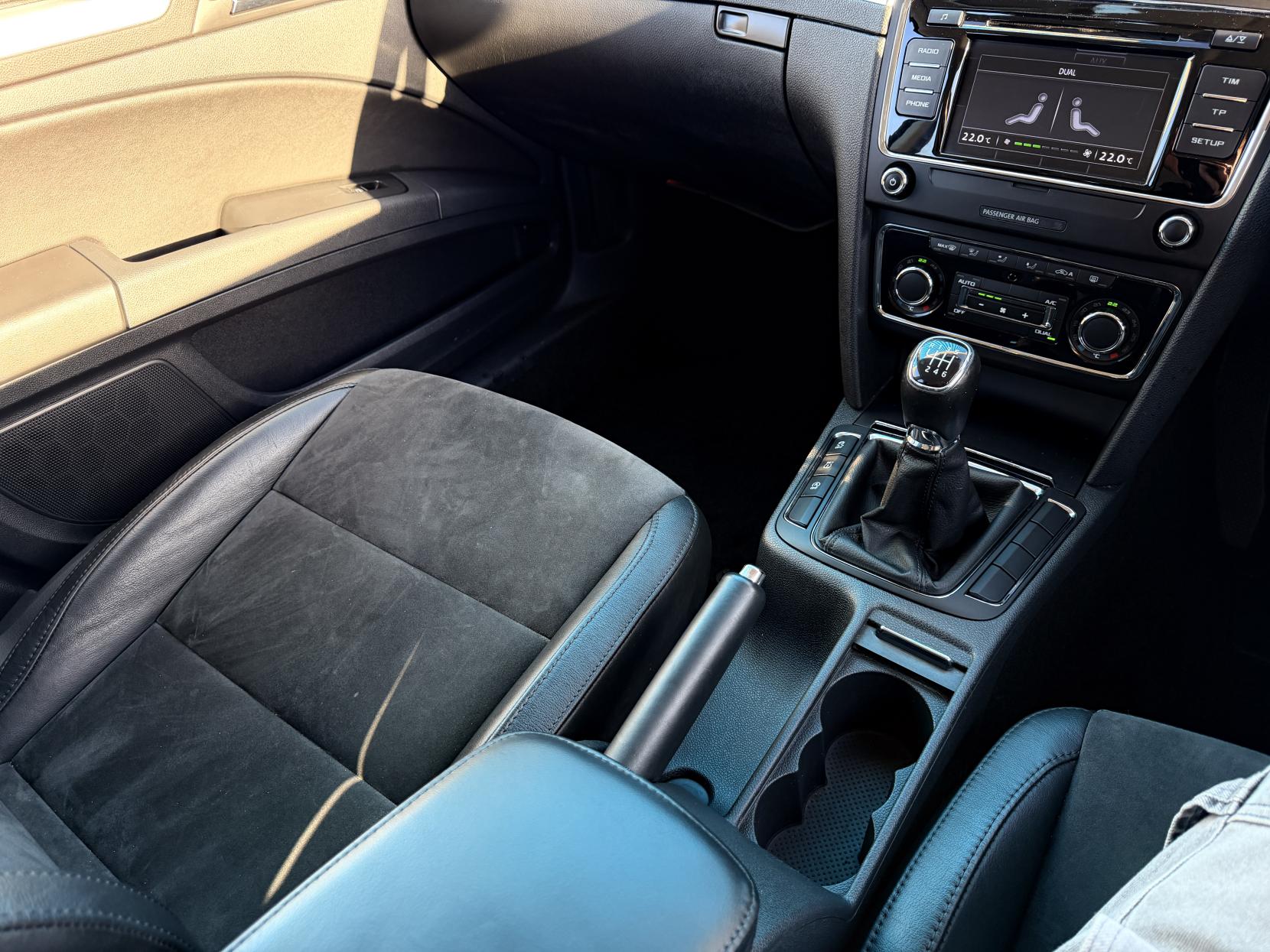 Skoda Superb 2.0 TDI SE Estate 5dr Diesel Manual Euro 5 (s/s) (170 ps)