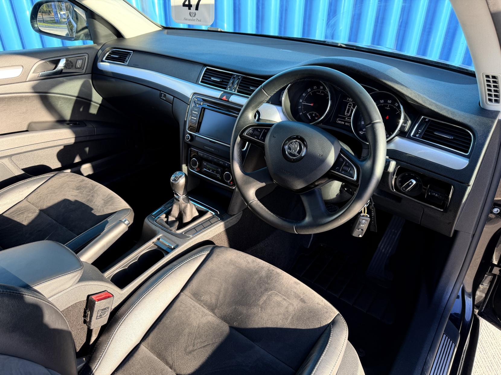 Skoda Superb 2.0 TDI SE Estate 5dr Diesel Manual Euro 5 (s/s) (170 ps)