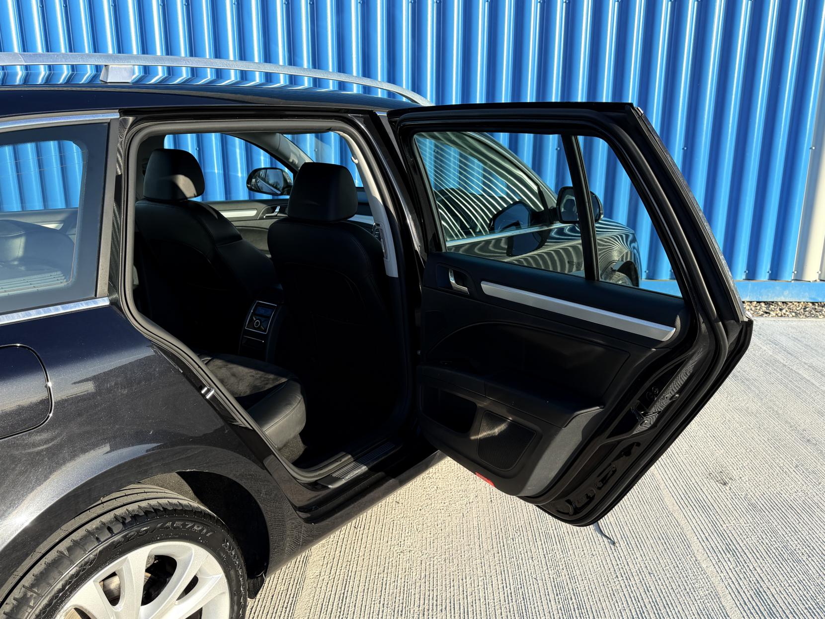 Skoda Superb 2.0 TDI SE Estate 5dr Diesel Manual Euro 5 (s/s) (170 ps)