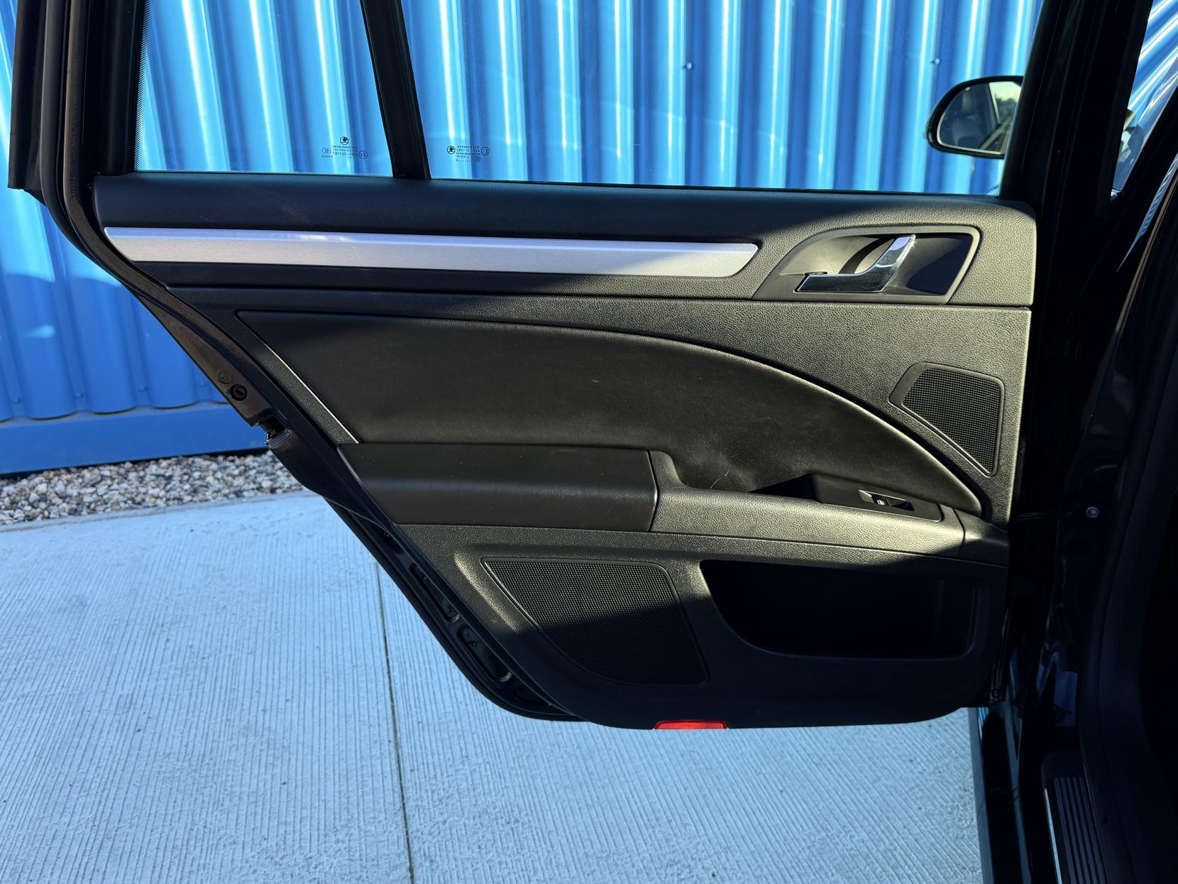 Skoda Superb 2.0 TDI SE Estate 5dr Diesel Manual Euro 5 (s/s) (170 ps)