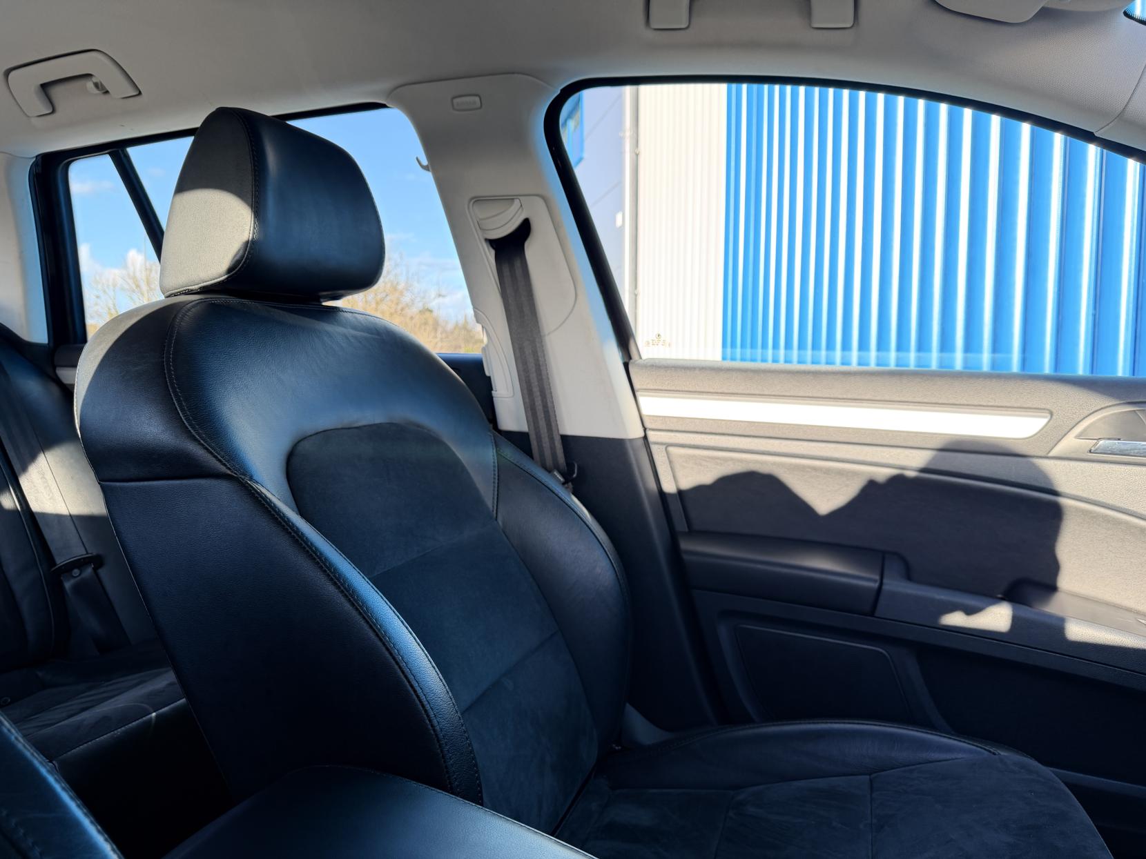 Skoda Superb 2.0 TDI SE Estate 5dr Diesel Manual Euro 5 (s/s) (170 ps)