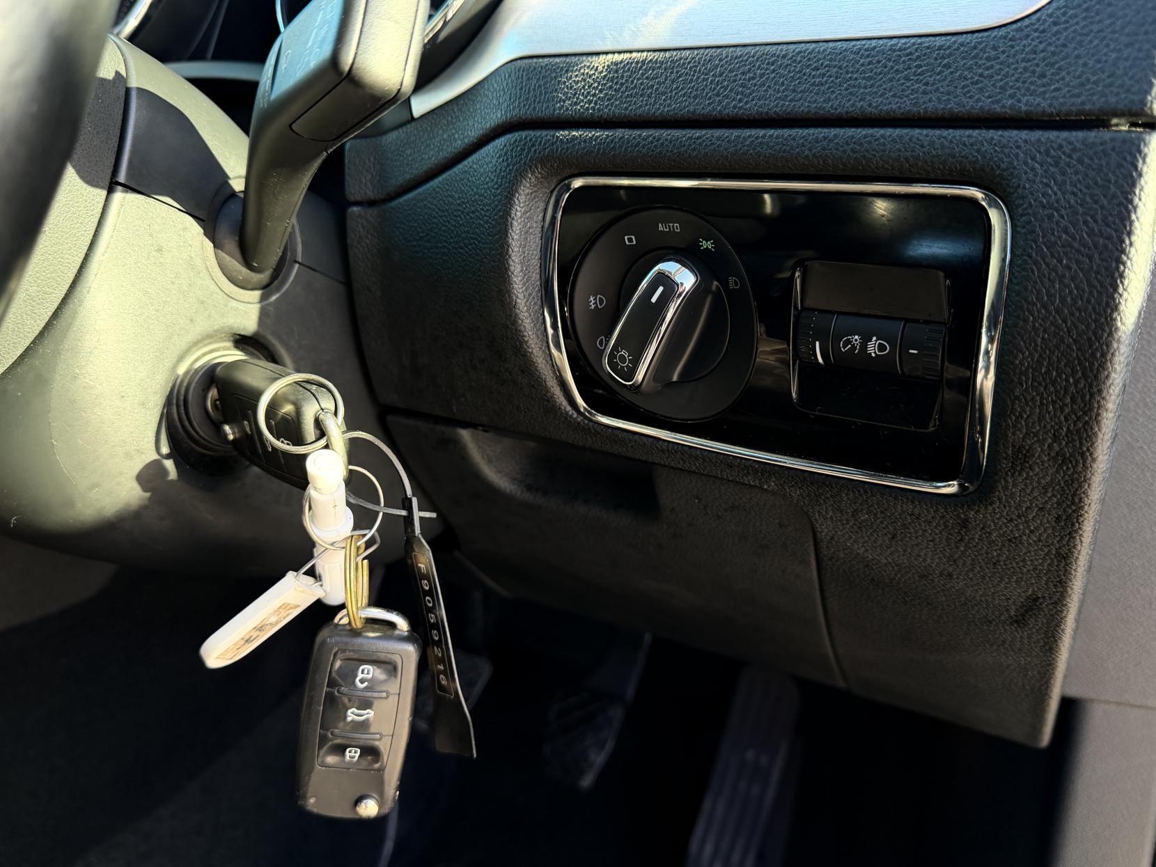 Skoda Superb 2.0 TDI SE Estate 5dr Diesel Manual Euro 5 (s/s) (170 ps)