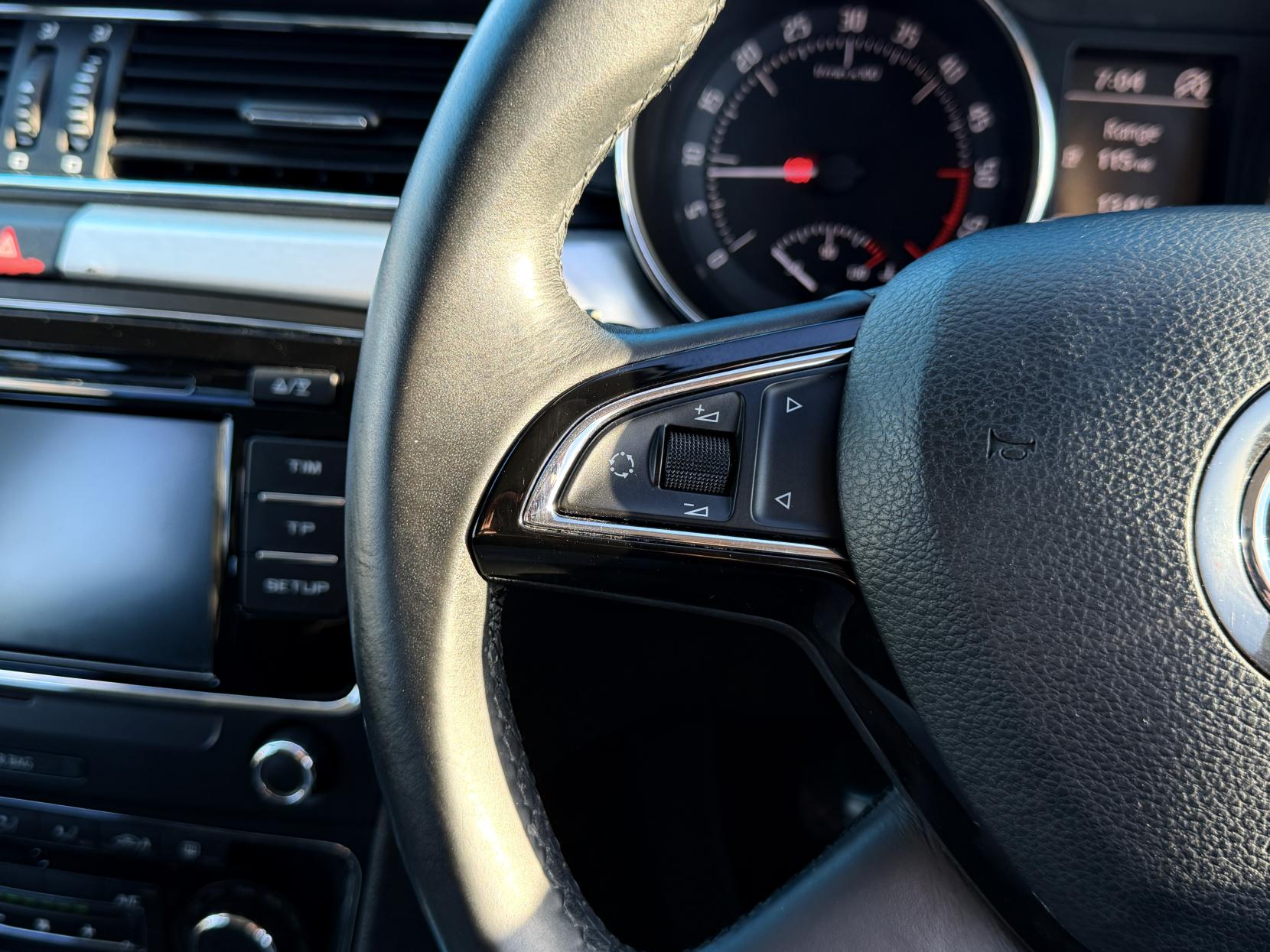 Skoda Superb 2.0 TDI SE Estate 5dr Diesel Manual Euro 5 (s/s) (170 ps)