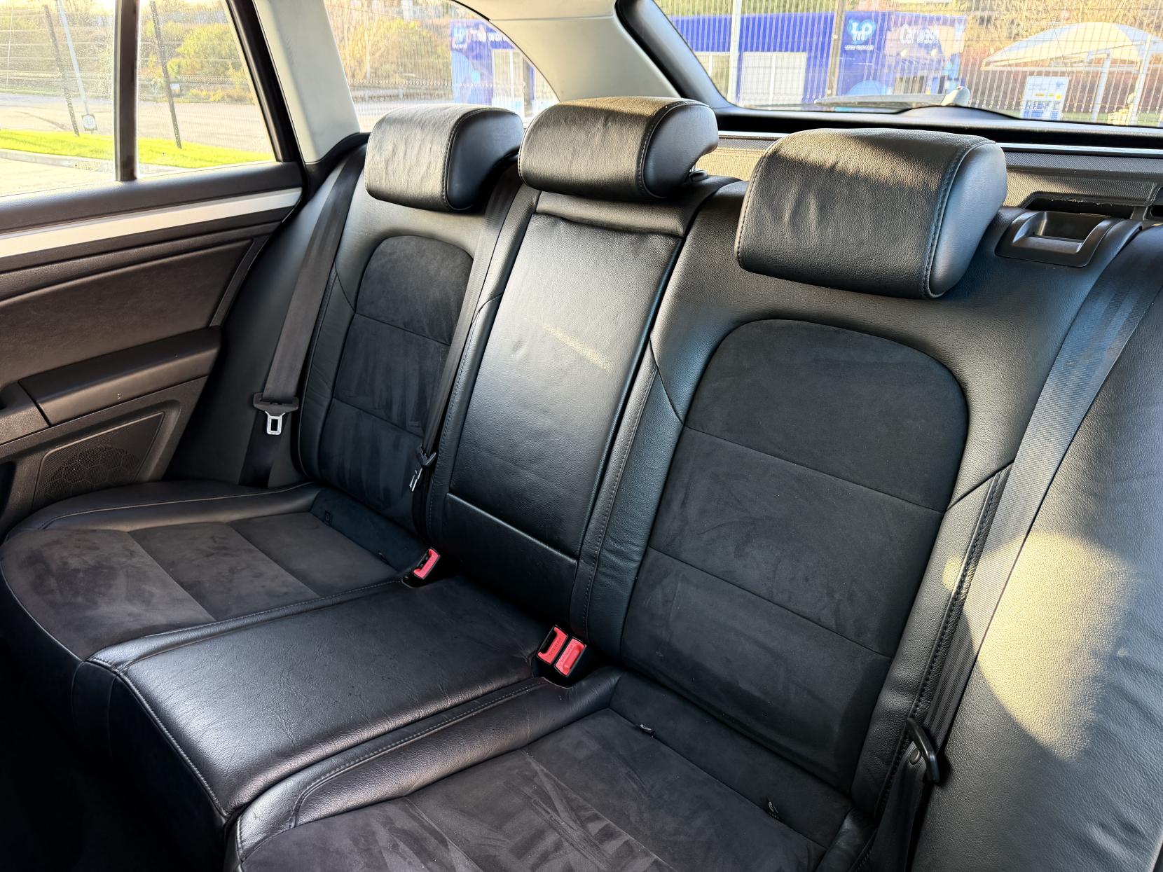 Skoda Superb 2.0 TDI SE Estate 5dr Diesel Manual Euro 5 (s/s) (170 ps)