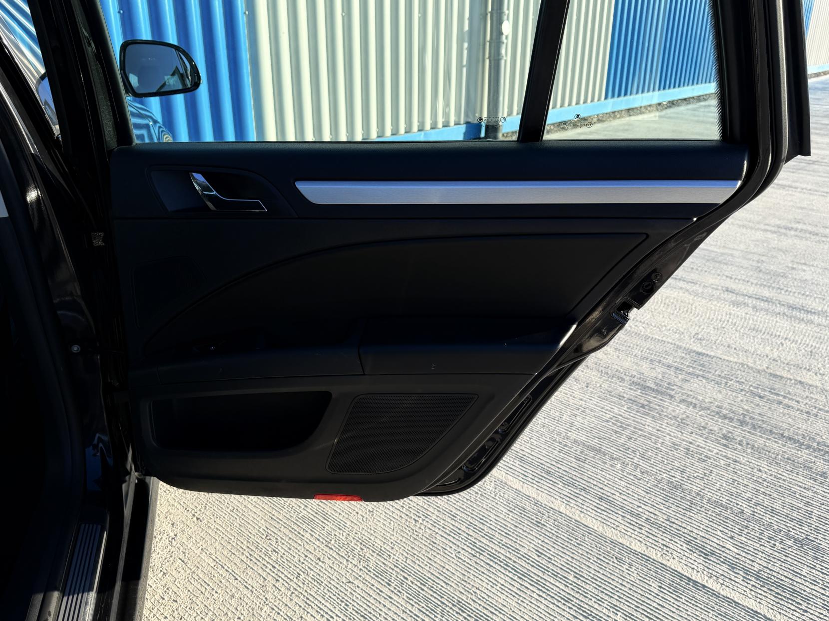 Skoda Superb 2.0 TDI SE Estate 5dr Diesel Manual Euro 5 (s/s) (170 ps)