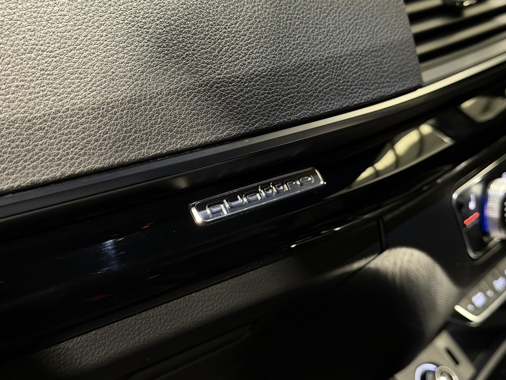 Audi Q5 2.0 TDI 40 Black Edition SUV 5dr Diesel S Tronic quattro Euro 6 (s/s) (190 ps)