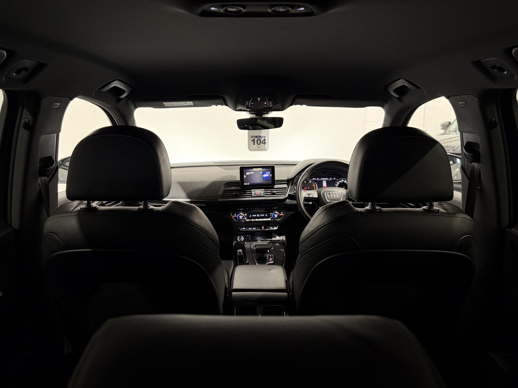 Audi Q5 2.0 TDI 40 Black Edition SUV 5dr Diesel S Tronic quattro Euro 6 (s/s) (190 ps)