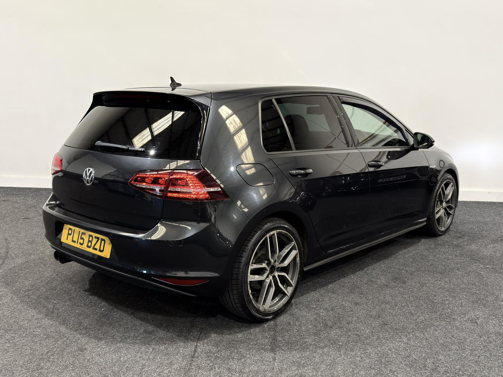 Volkswagen Golf 2.0 TDI BlueMotion Tech GTD Hatchback 5dr Diesel Manual Euro 6 (s/s) (184 ps)
