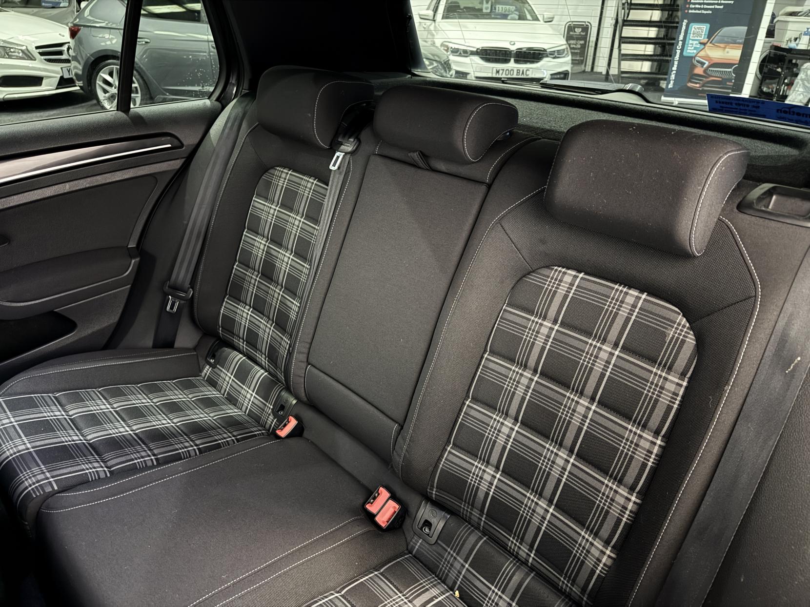 Volkswagen Golf 2.0 TDI BlueMotion Tech GTD Hatchback 5dr Diesel Manual Euro 6 (s/s) (184 ps)