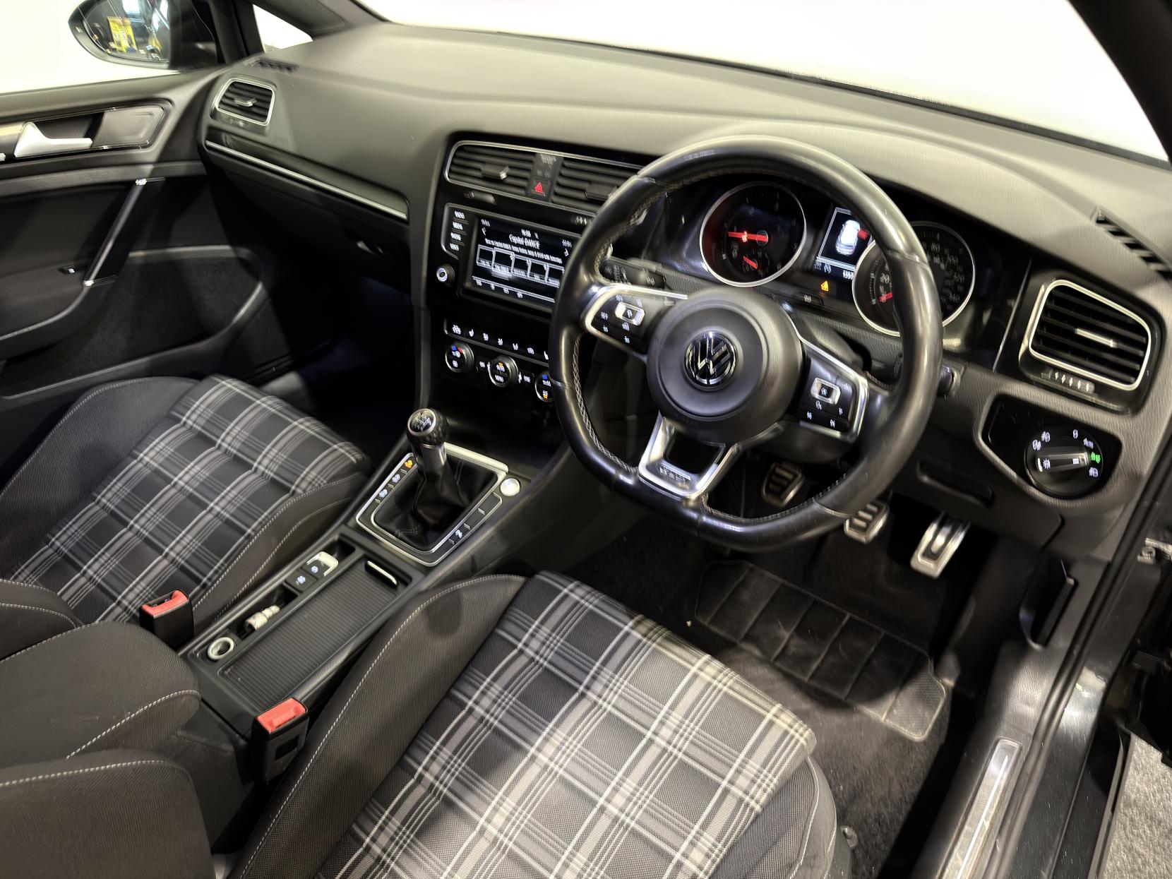 Volkswagen Golf 2.0 TDI BlueMotion Tech GTD Hatchback 5dr Diesel Manual Euro 6 (s/s) (184 ps)