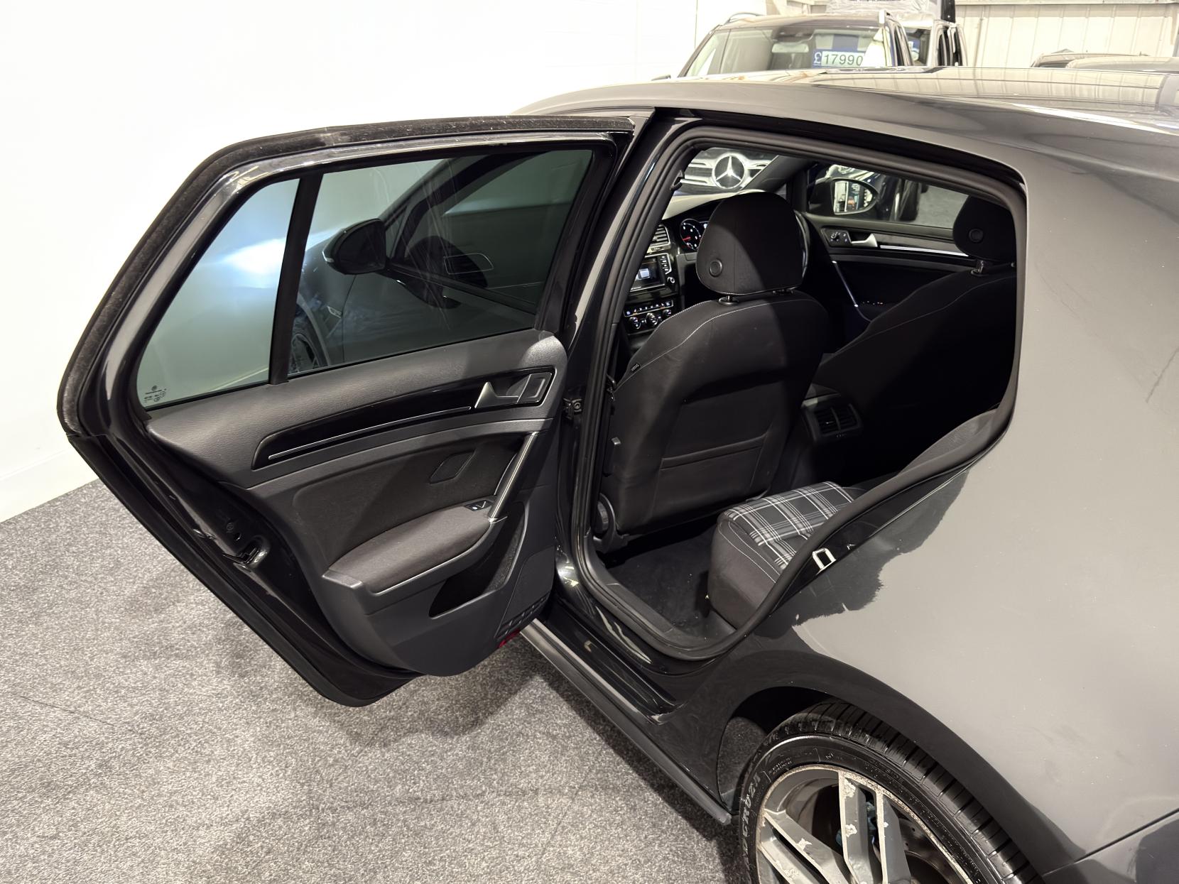 Volkswagen Golf 2.0 TDI BlueMotion Tech GTD Hatchback 5dr Diesel Manual Euro 6 (s/s) (184 ps)