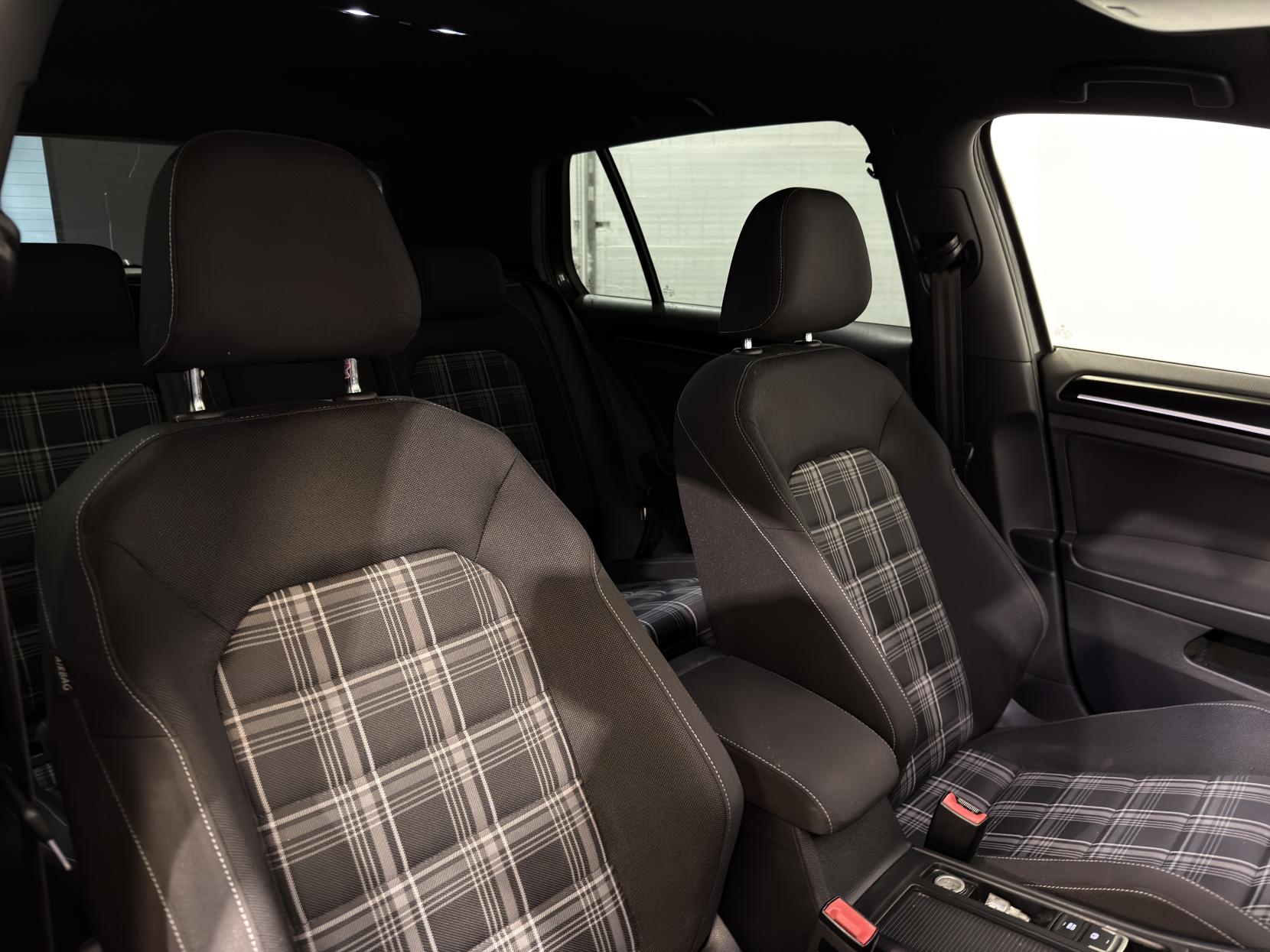 Volkswagen Golf 2.0 TDI BlueMotion Tech GTD Hatchback 5dr Diesel Manual Euro 6 (s/s) (184 ps)