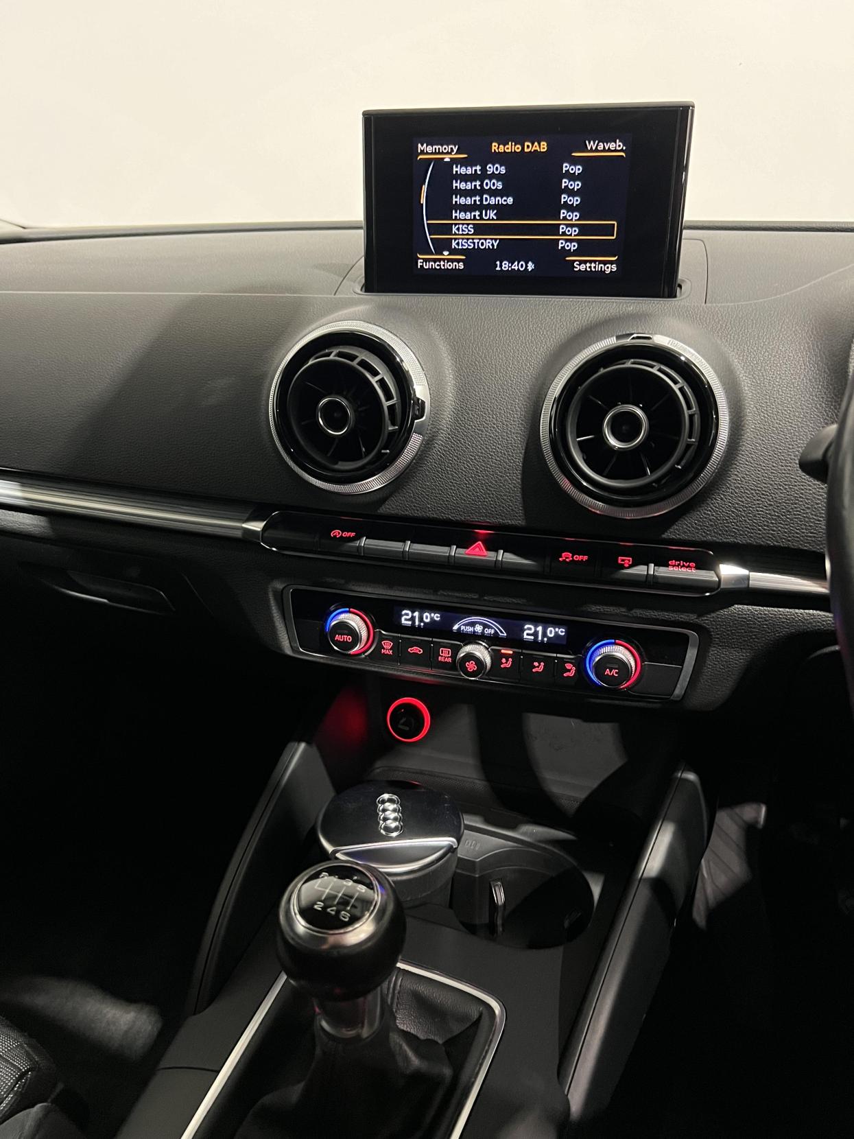 Audi A3 1.6 TDI Sport Hatchback 3dr Diesel Manual Euro 5 (s/s) (105 ps)