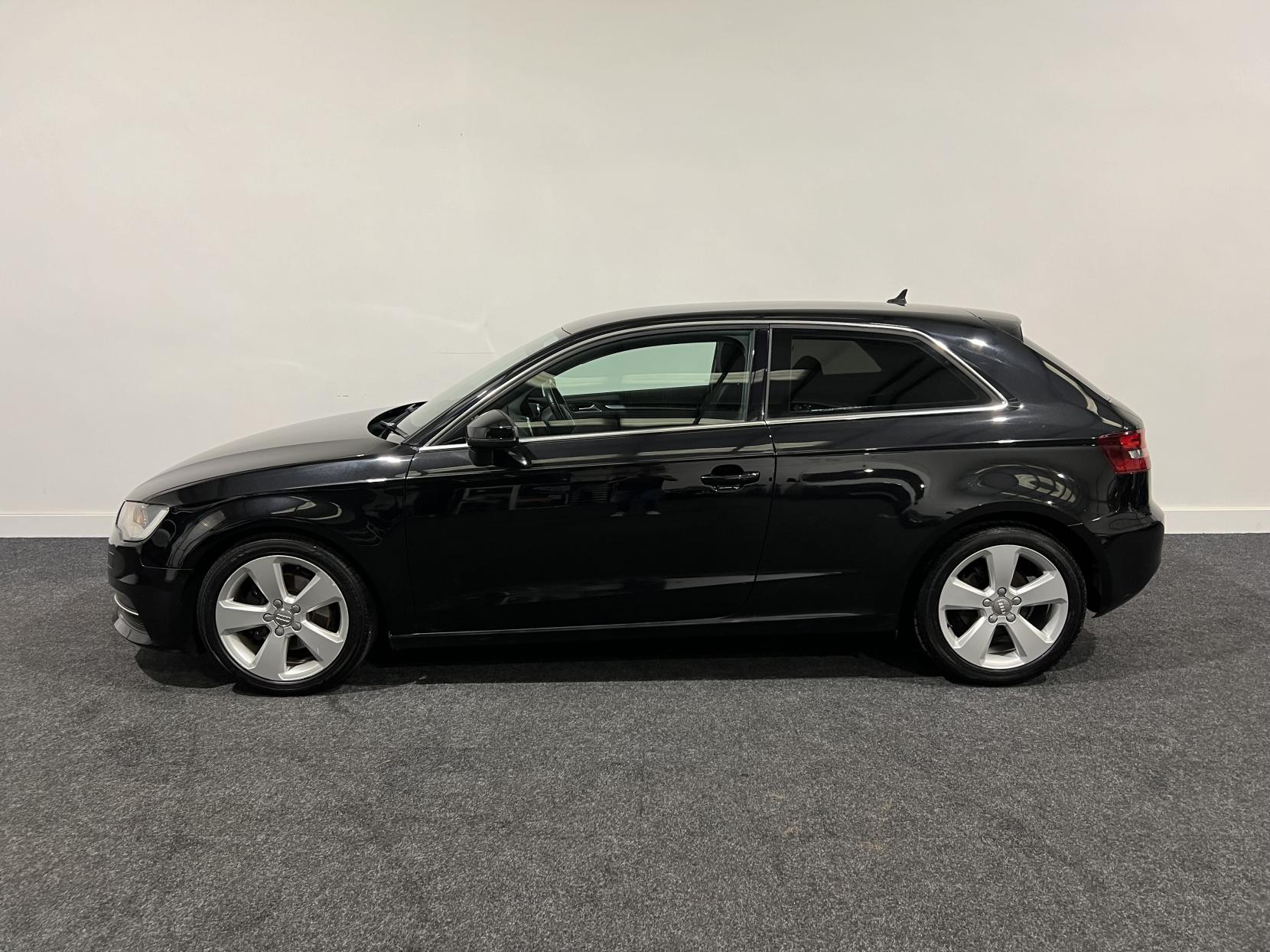 Audi A3 1.6 TDI Sport Hatchback 3dr Diesel Manual Euro 5 (s/s) (105 ps)