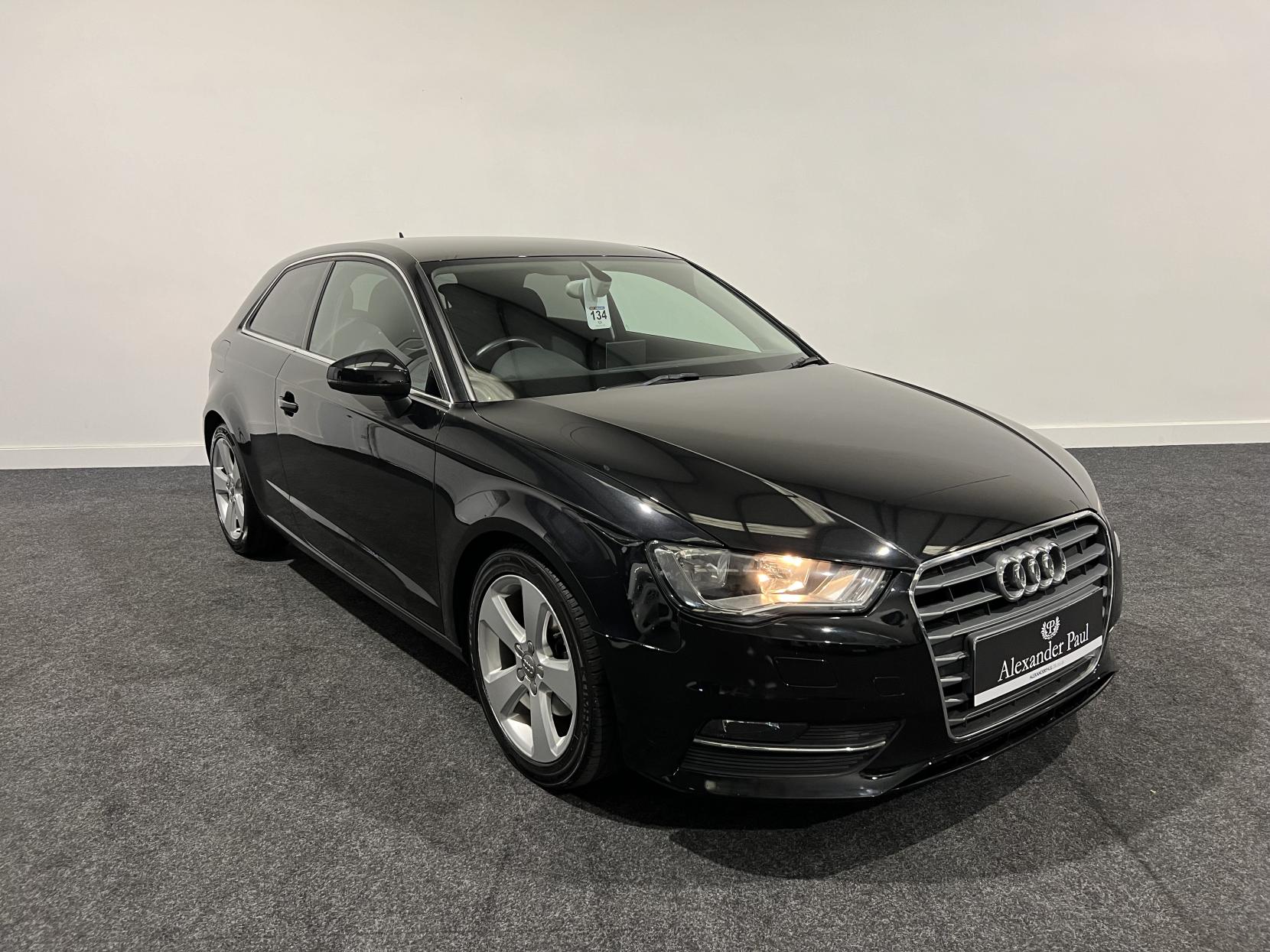 Audi A3 1.6 TDI Sport Hatchback 3dr Diesel Manual Euro 5 (s/s) (105 ps)