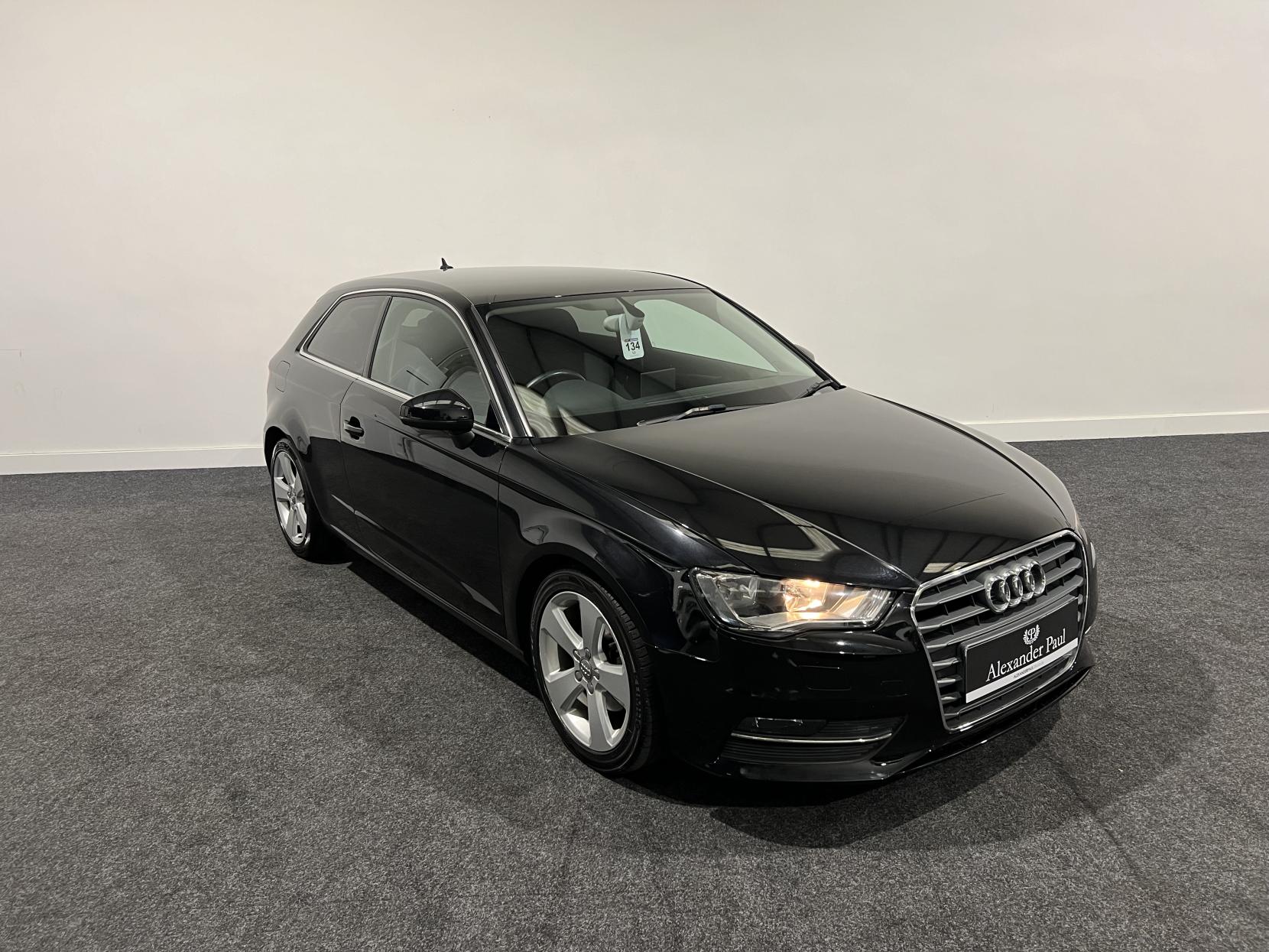 Audi A3 1.6 TDI Sport Hatchback 3dr Diesel Manual Euro 5 (s/s) (105 ps)