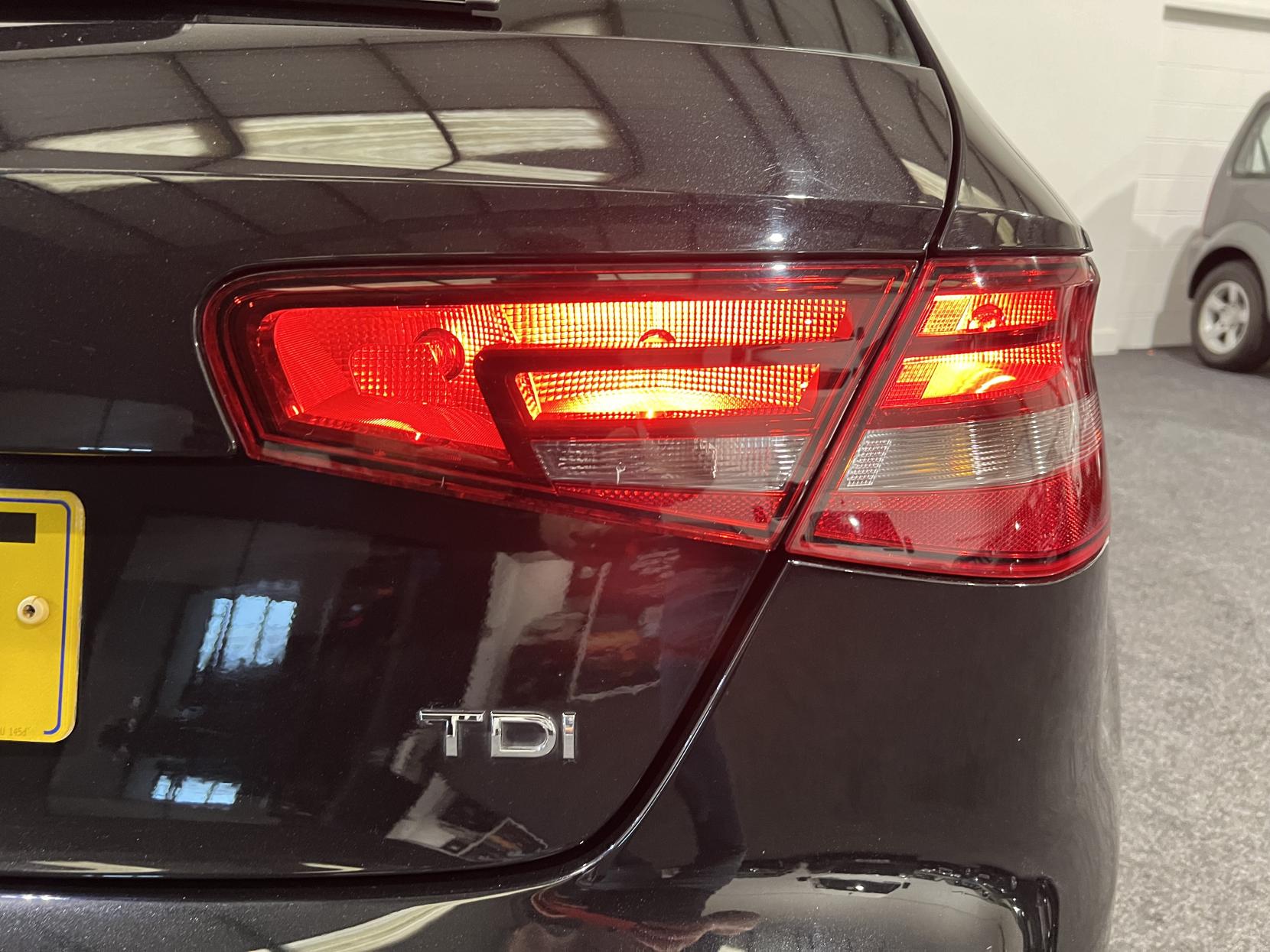 Audi A3 1.6 TDI Sport Hatchback 3dr Diesel Manual Euro 5 (s/s) (105 ps)
