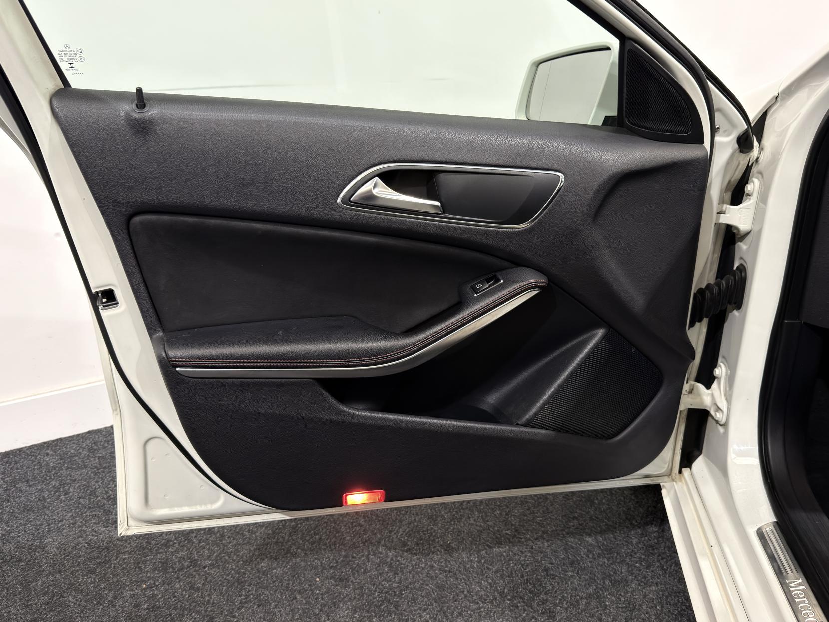 Mercedes-Benz A Class 1.5 A180 CDI BlueEfficiency AMG Sport Hatchback 5dr Diesel Manual Euro 5 (s/s) (109 ps)