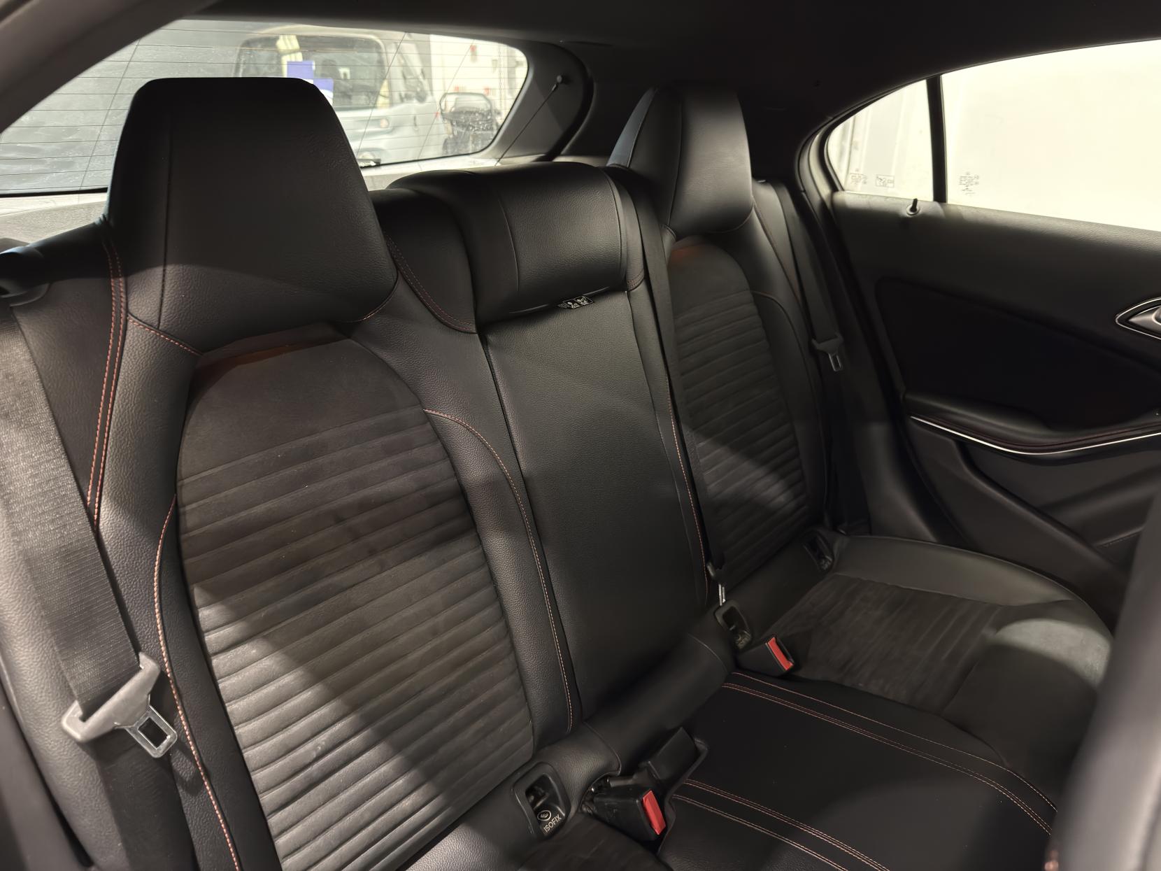 Mercedes-Benz A Class 1.5 A180 CDI BlueEfficiency AMG Sport Hatchback 5dr Diesel Manual Euro 5 (s/s) (109 ps)
