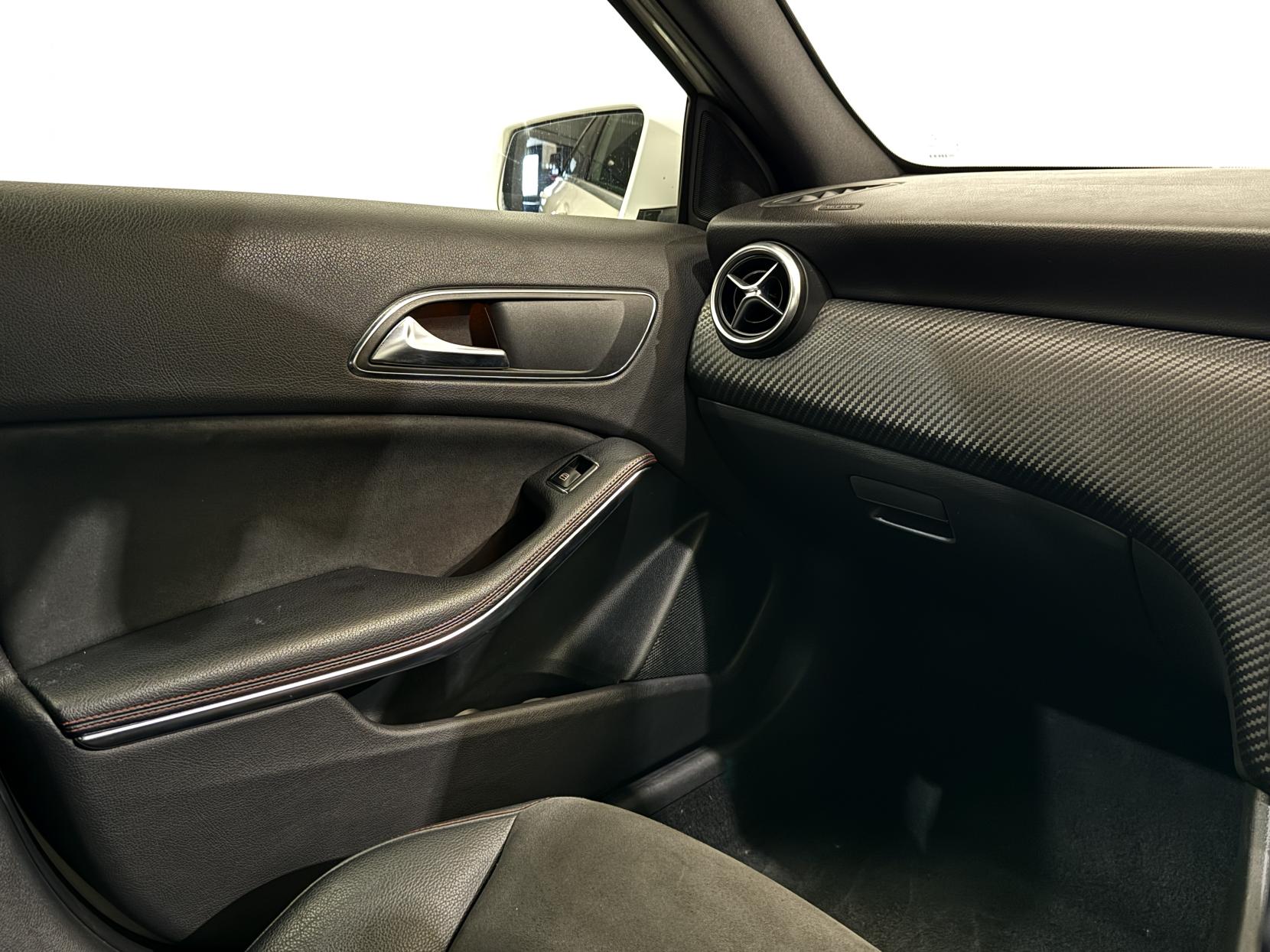 Mercedes-Benz A Class 1.5 A180 CDI BlueEfficiency AMG Sport Hatchback 5dr Diesel Manual Euro 5 (s/s) (109 ps)