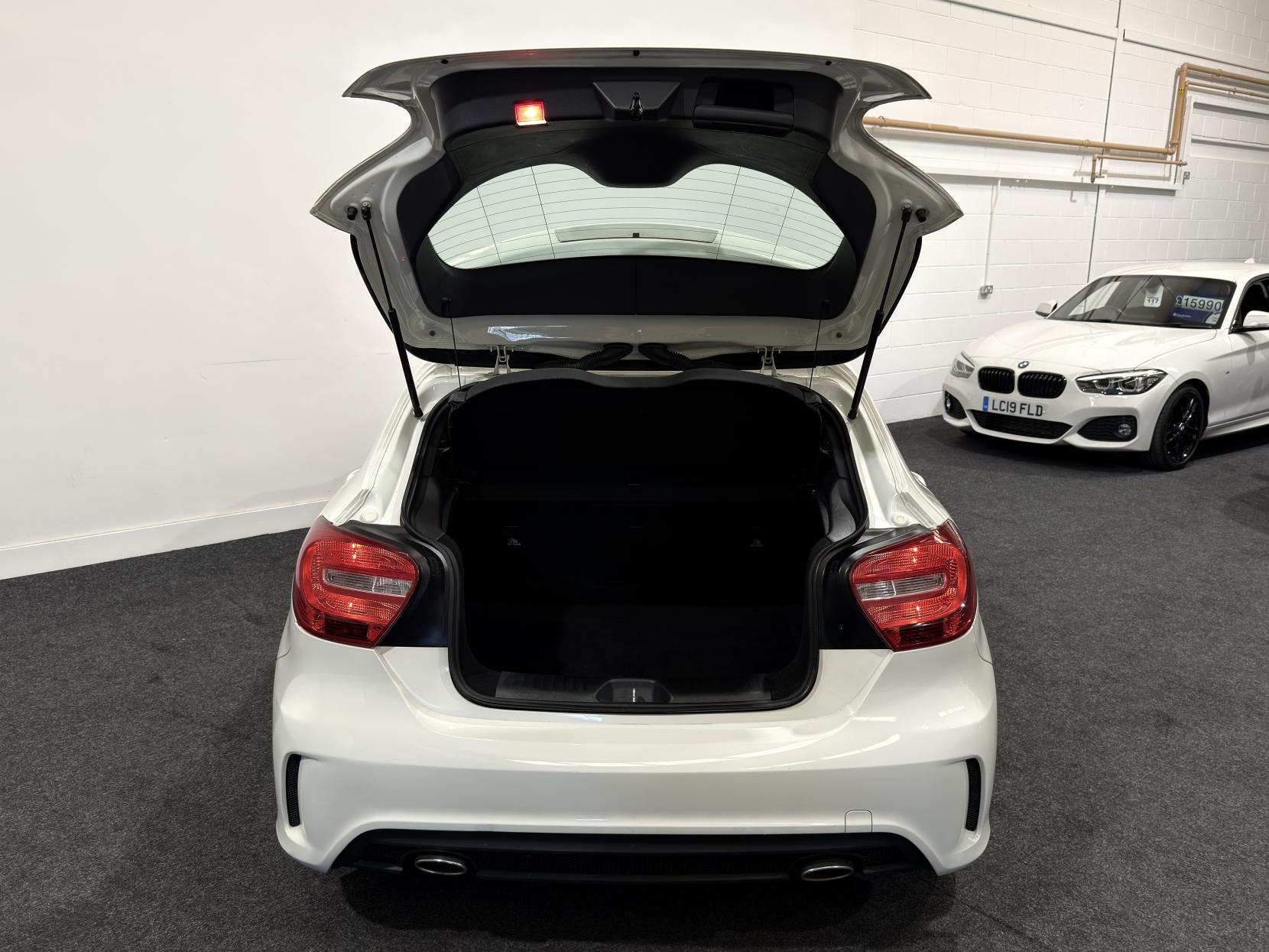 Mercedes-Benz A Class 1.5 A180 CDI BlueEfficiency AMG Sport Hatchback 5dr Diesel Manual Euro 5 (s/s) (109 ps)