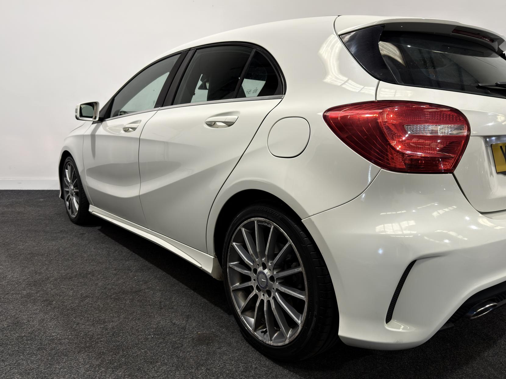 Mercedes-Benz A Class 1.5 A180 CDI BlueEfficiency AMG Sport Hatchback 5dr Diesel Manual Euro 5 (s/s) (109 ps)