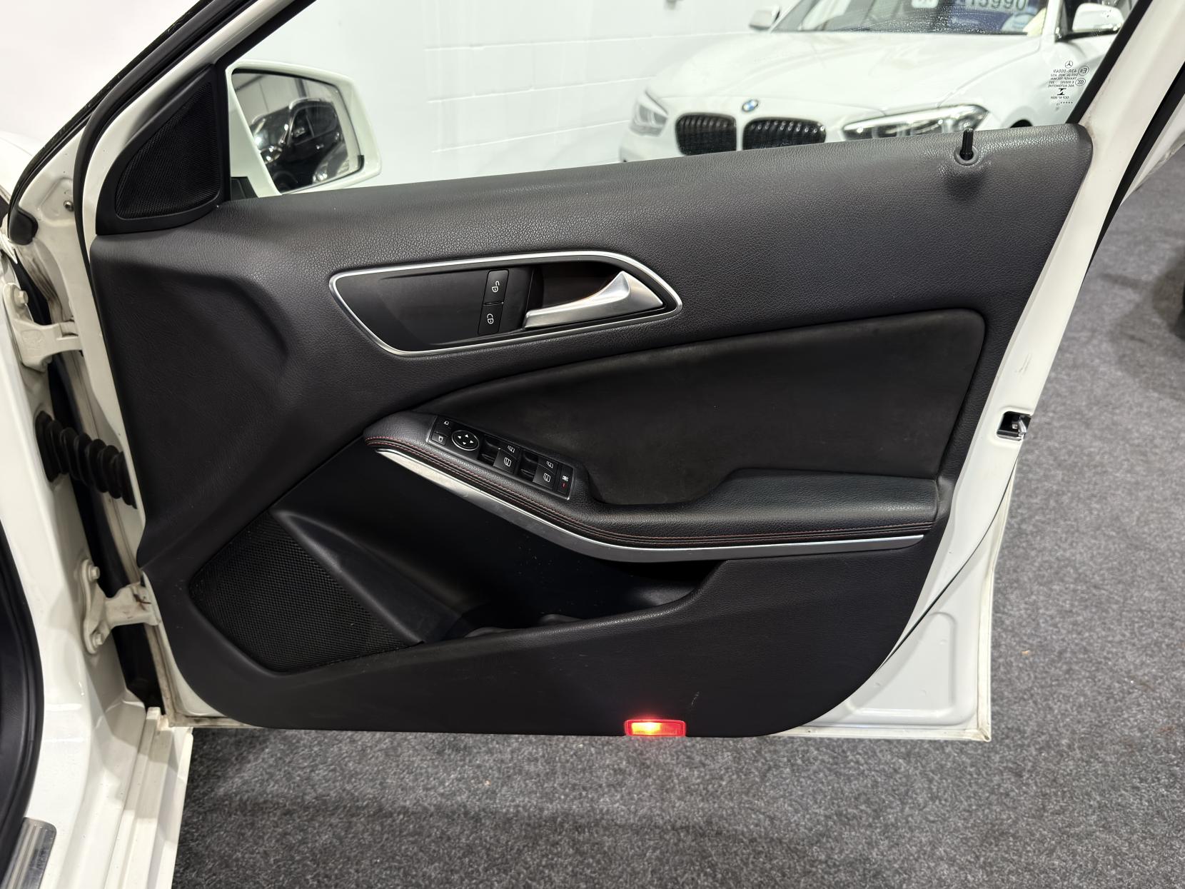 Mercedes-Benz A Class 1.5 A180 CDI BlueEfficiency AMG Sport Hatchback 5dr Diesel Manual Euro 5 (s/s) (109 ps)