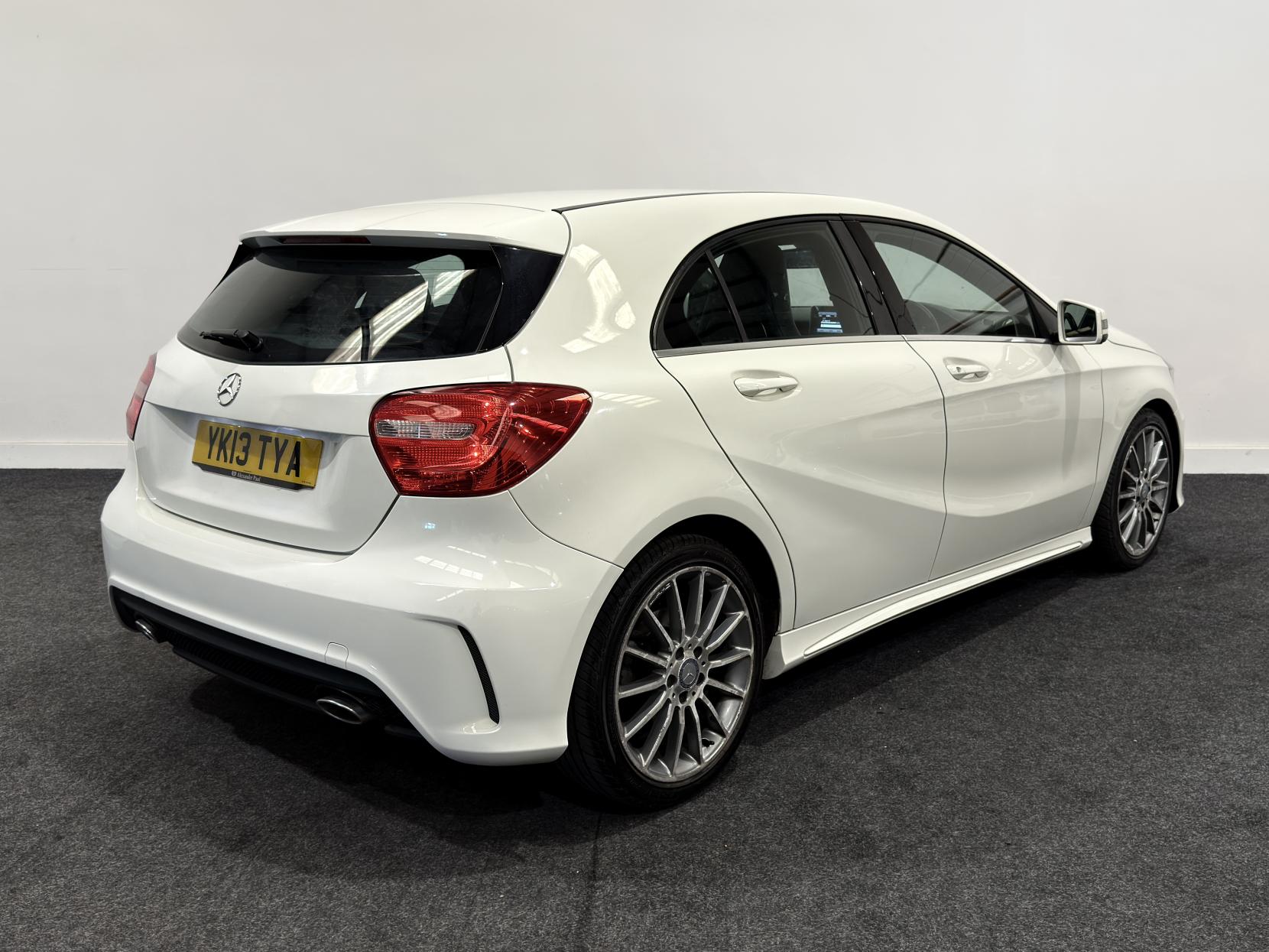 Mercedes-Benz A Class 1.5 A180 CDI BlueEfficiency AMG Sport Hatchback 5dr Diesel Manual Euro 5 (s/s) (109 ps)