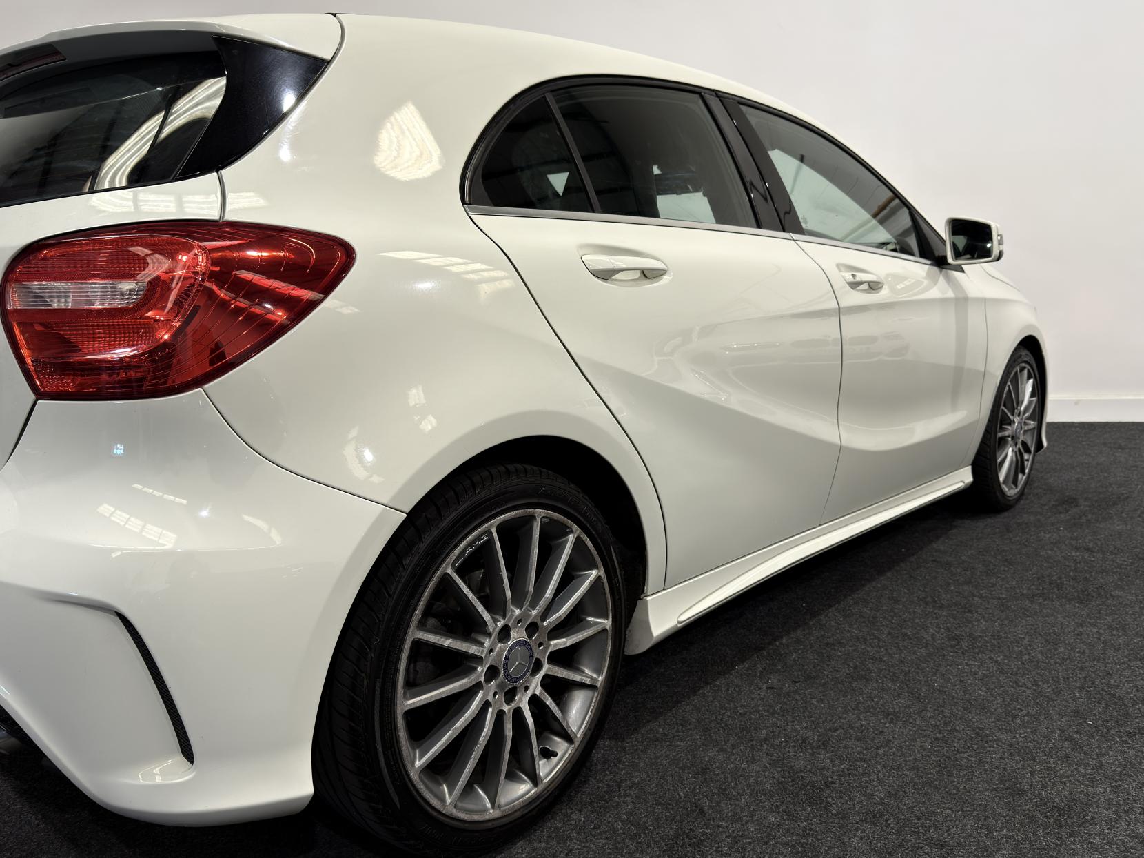 Mercedes-Benz A Class 1.5 A180 CDI BlueEfficiency AMG Sport Hatchback 5dr Diesel Manual Euro 5 (s/s) (109 ps)