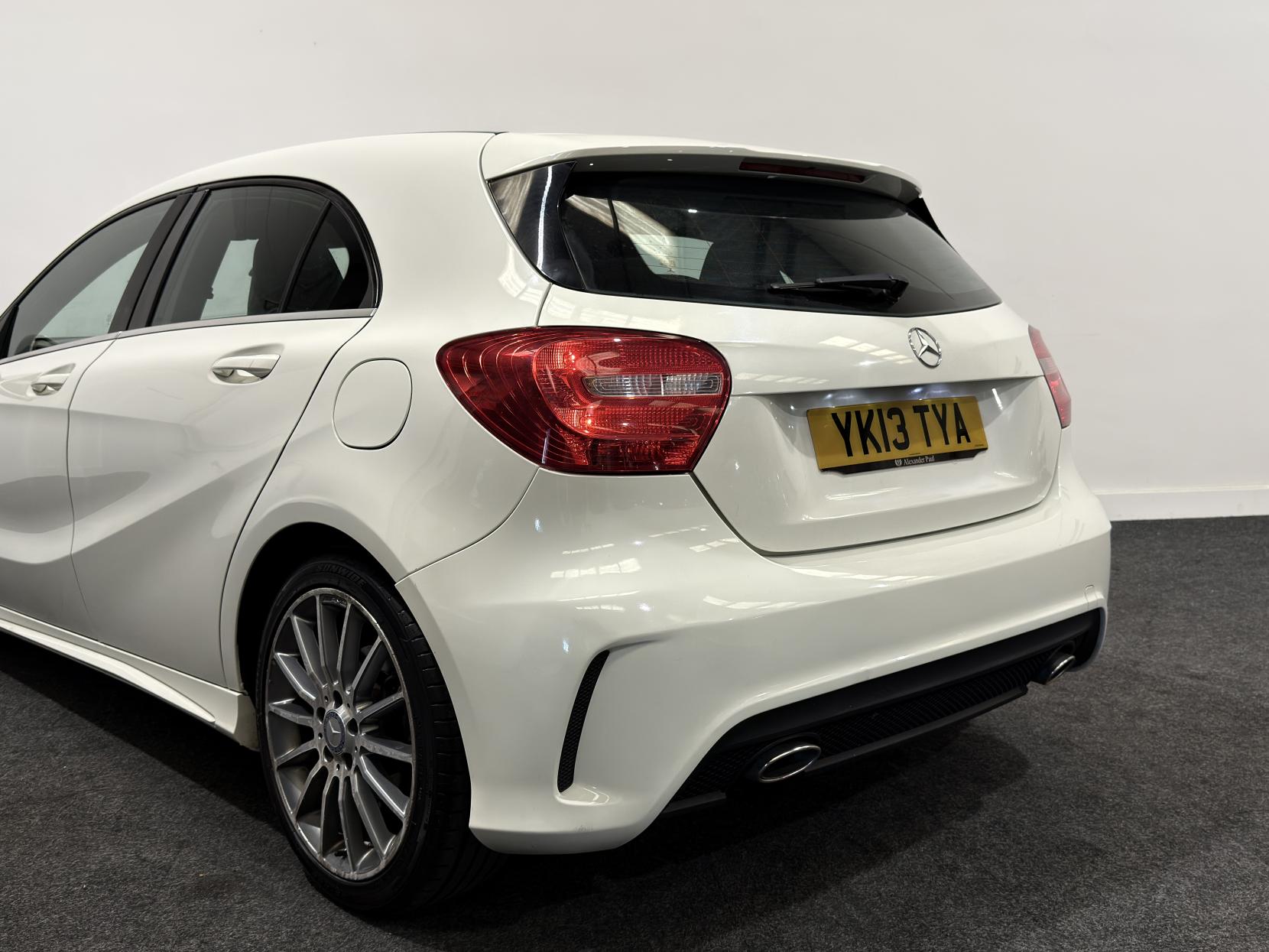 Mercedes-Benz A Class 1.5 A180 CDI BlueEfficiency AMG Sport Hatchback 5dr Diesel Manual Euro 5 (s/s) (109 ps)