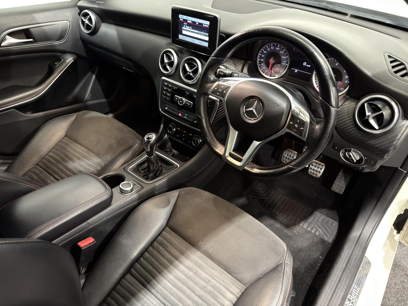 Mercedes-Benz A Class 1.5 A180 CDI BlueEfficiency AMG Sport Hatchback 5dr Diesel Manual Euro 5 (s/s) (109 ps)