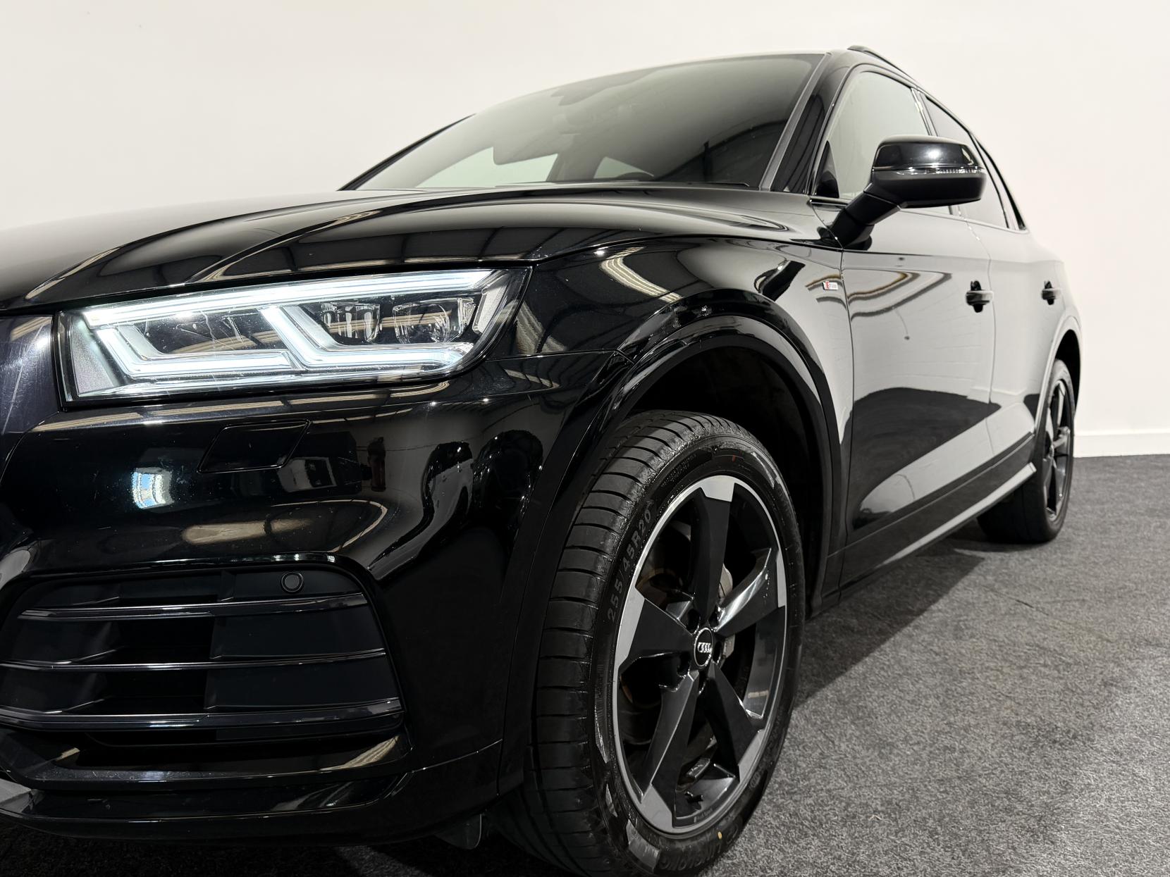 Audi Q5 2.0 TDI 40 Black Edition SUV 5dr Diesel S Tronic quattro Euro 6 (s/s) (190 ps)