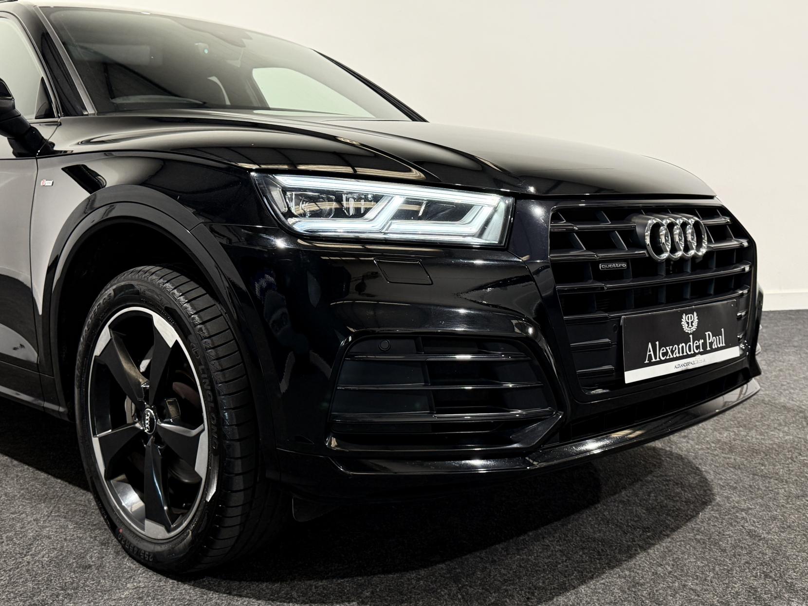 Audi Q5 2.0 TDI 40 Black Edition SUV 5dr Diesel S Tronic quattro Euro 6 (s/s) (190 ps)