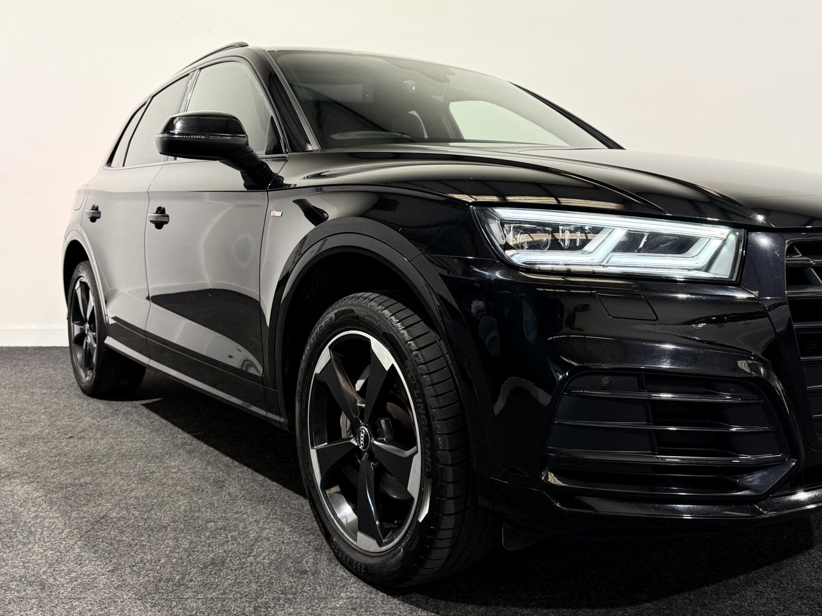 Audi Q5 2.0 TDI 40 Black Edition SUV 5dr Diesel S Tronic quattro Euro 6 (s/s) (190 ps)