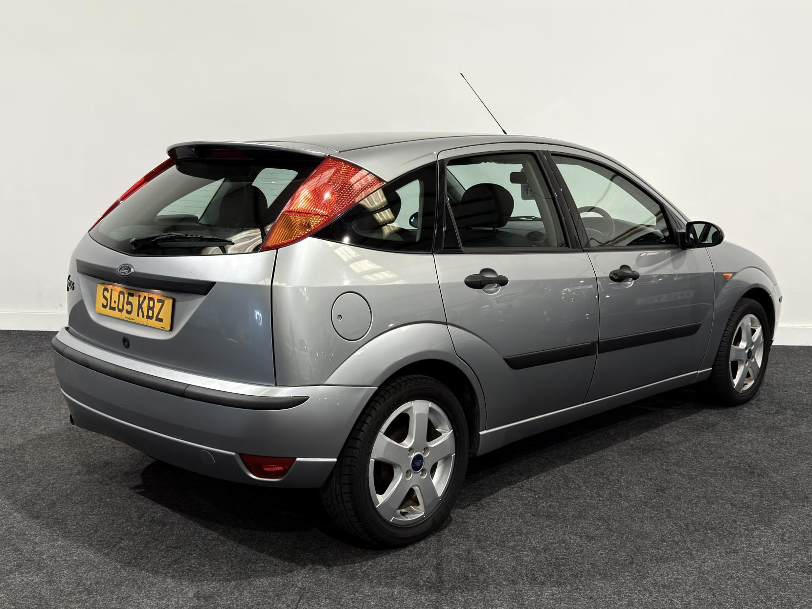 Ford Focus 1.6i 16v Edge Hatchback 5dr Petrol Manual (165 g/km, 99 bhp)