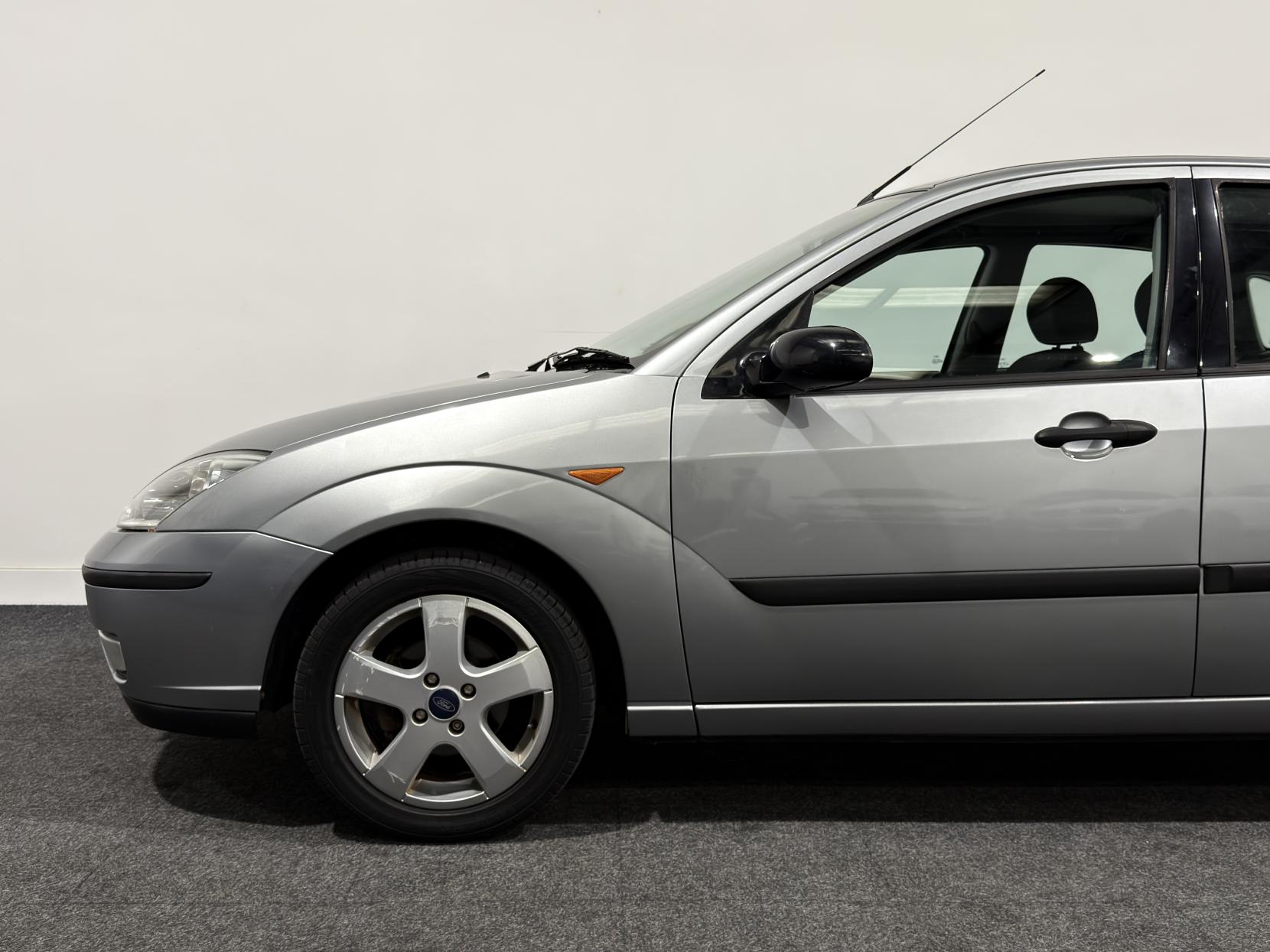 Ford Focus 1.6i 16v Edge Hatchback 5dr Petrol Manual (165 g/km, 99 bhp)