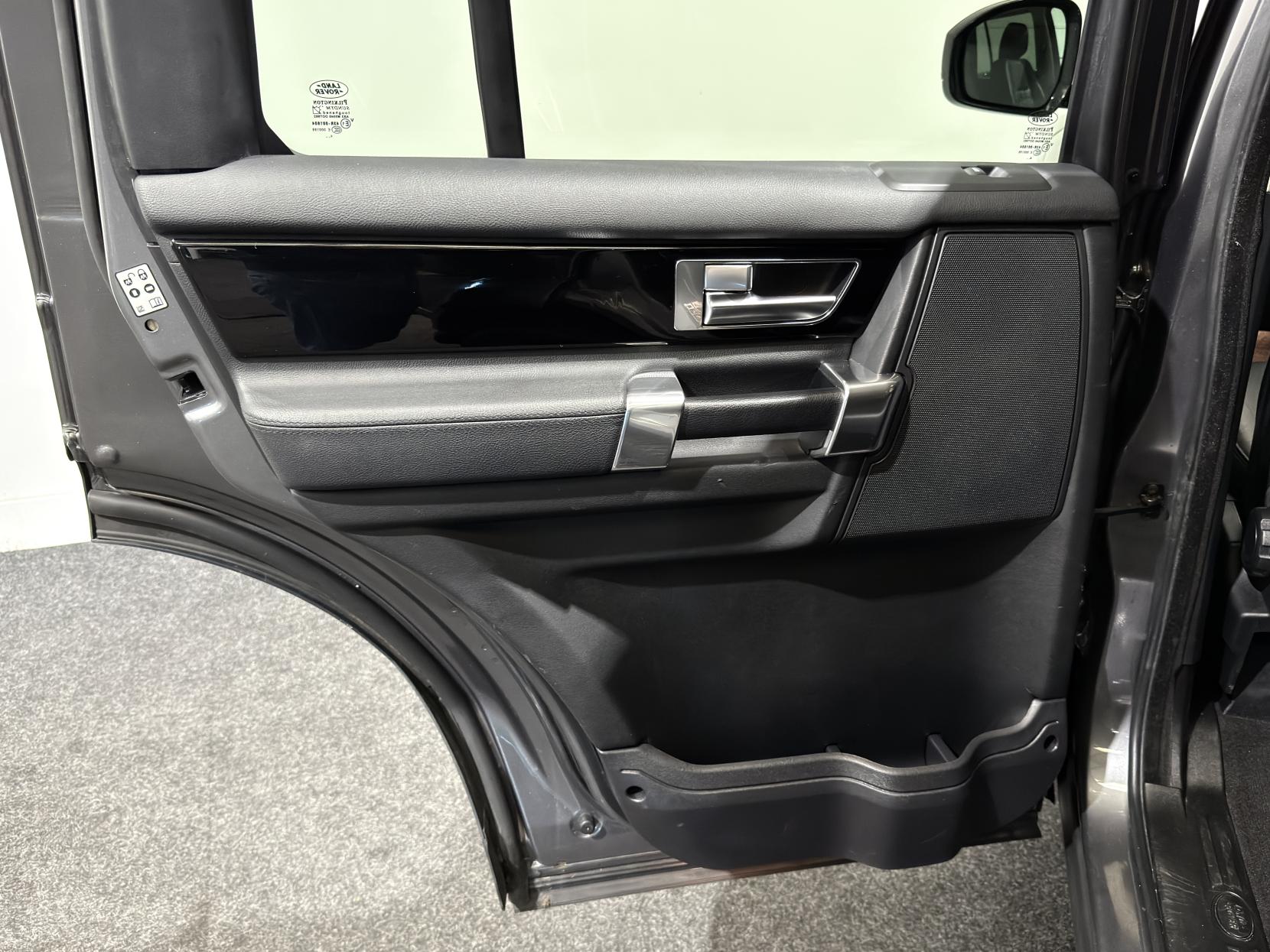 Land Rover Discovery 4 3.0 SD V6 Graphite SUV 5dr Diesel Auto 4WD Euro 6 (s/s) (256 bhp)