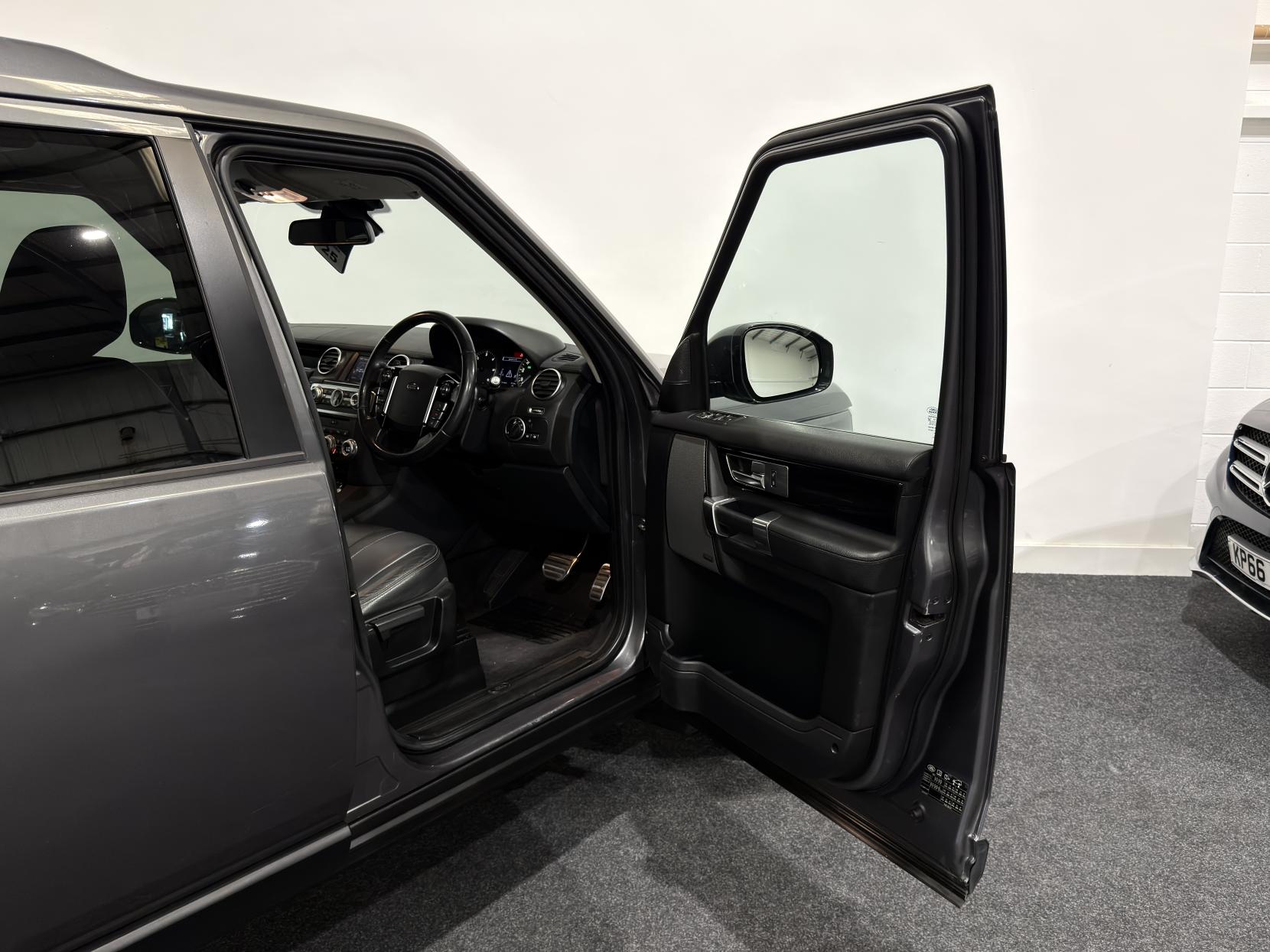 Land Rover Discovery 4 3.0 SD V6 Graphite SUV 5dr Diesel Auto 4WD Euro 6 (s/s) (256 bhp)
