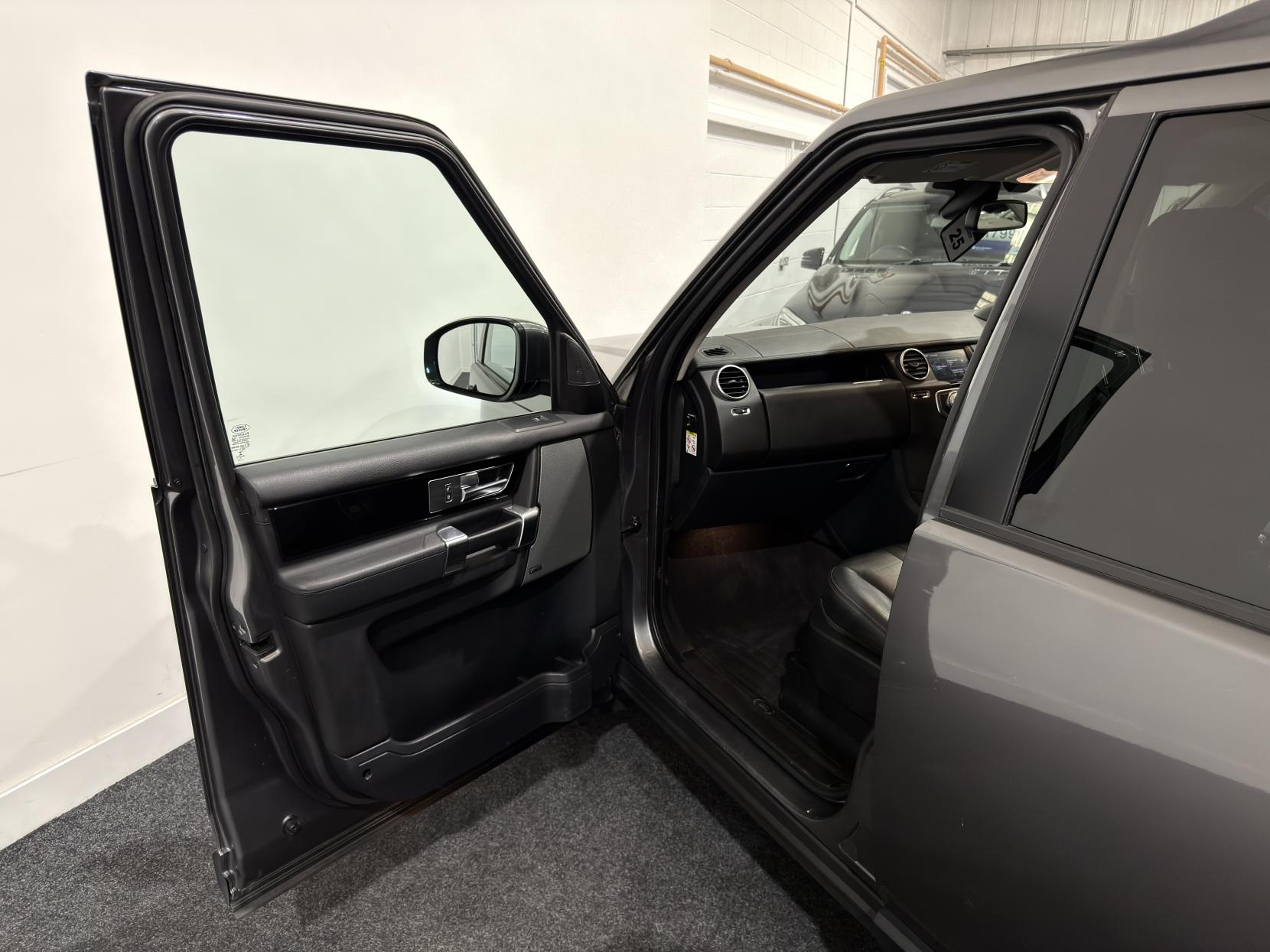 Land Rover Discovery 4 3.0 SD V6 Graphite SUV 5dr Diesel Auto 4WD Euro 6 (s/s) (256 bhp)