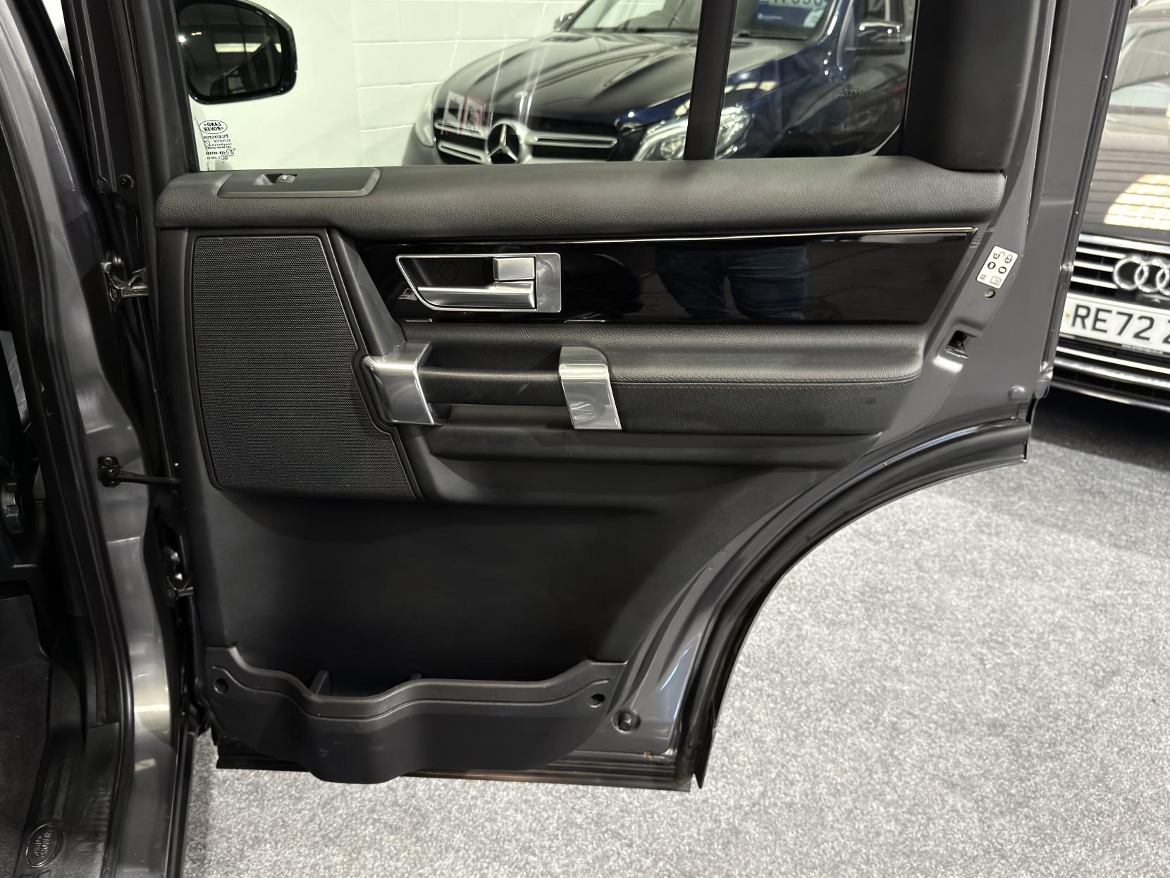 Land Rover Discovery 4 3.0 SD V6 Graphite SUV 5dr Diesel Auto 4WD Euro 6 (s/s) (256 bhp)