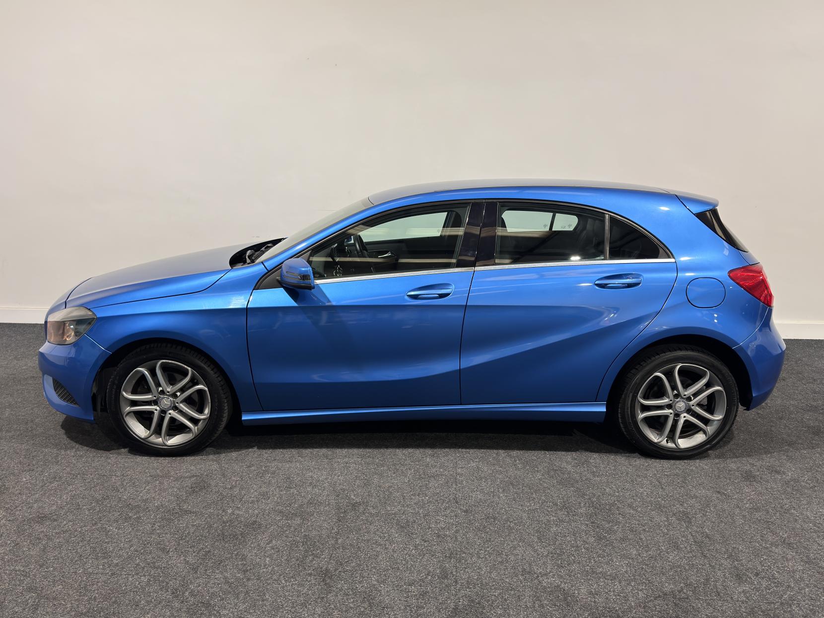 Mercedes-Benz A Class 1.8 A200 CDI Sport Hatchback 5dr Diesel Manual Euro 5 (s/s) (136 ps)