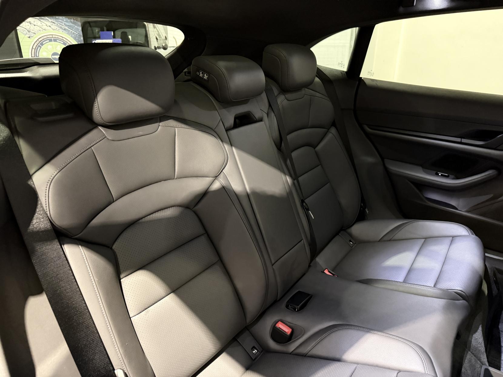 Porsche Taycan Performance Plus 93.4kWh 4S Sport Turismo 5dr Electric Auto 4WD (11kW Charger) (571 ps)
