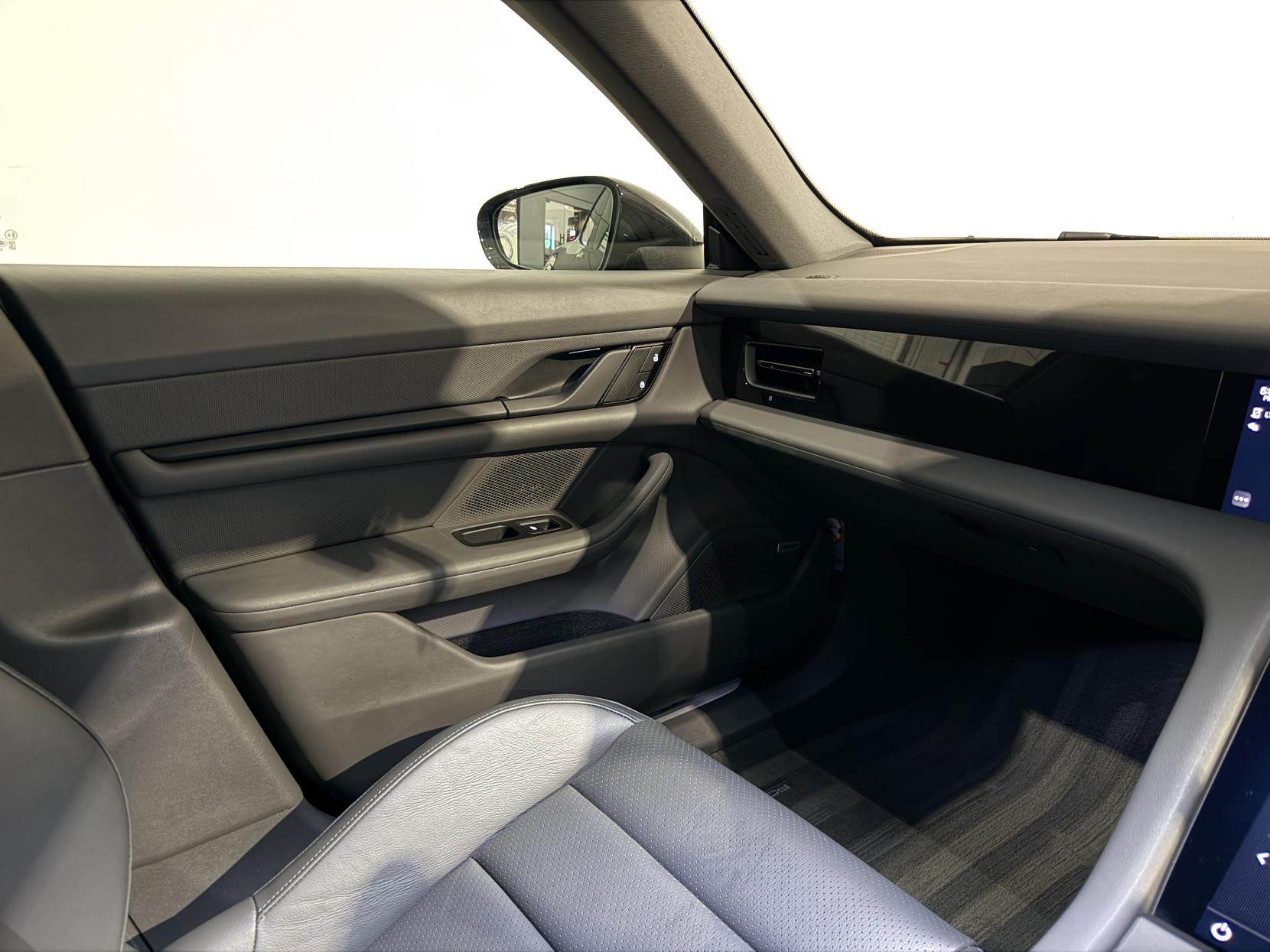 Porsche Taycan Performance Plus 93.4kWh 4S Sport Turismo 5dr Electric Auto 4WD (11kW Charger) (571 ps)