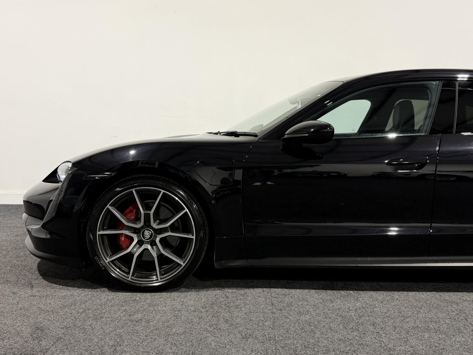 Porsche Taycan Performance Plus 93.4kWh 4S Sport Turismo 5dr Electric Auto 4WD (11kW Charger) (571 ps)