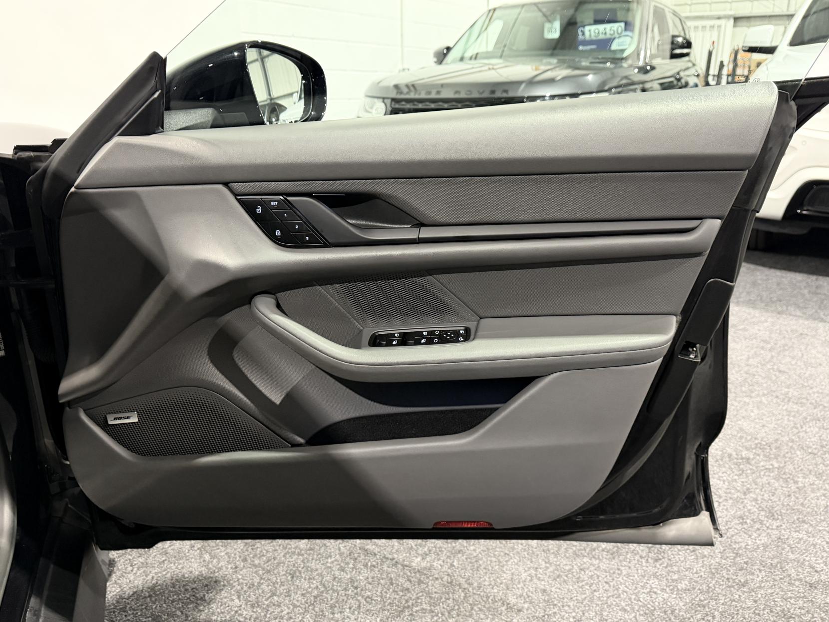 Porsche Taycan Performance Plus 93.4kWh 4S Sport Turismo 5dr Electric Auto 4WD (11kW Charger) (571 ps)