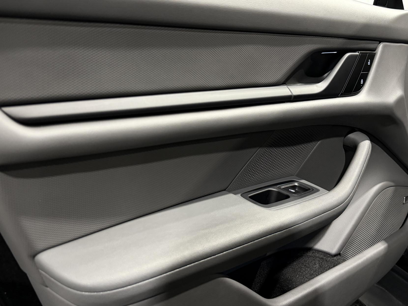 Porsche Taycan Performance Plus 93.4kWh 4S Sport Turismo 5dr Electric Auto 4WD (11kW Charger) (571 ps)