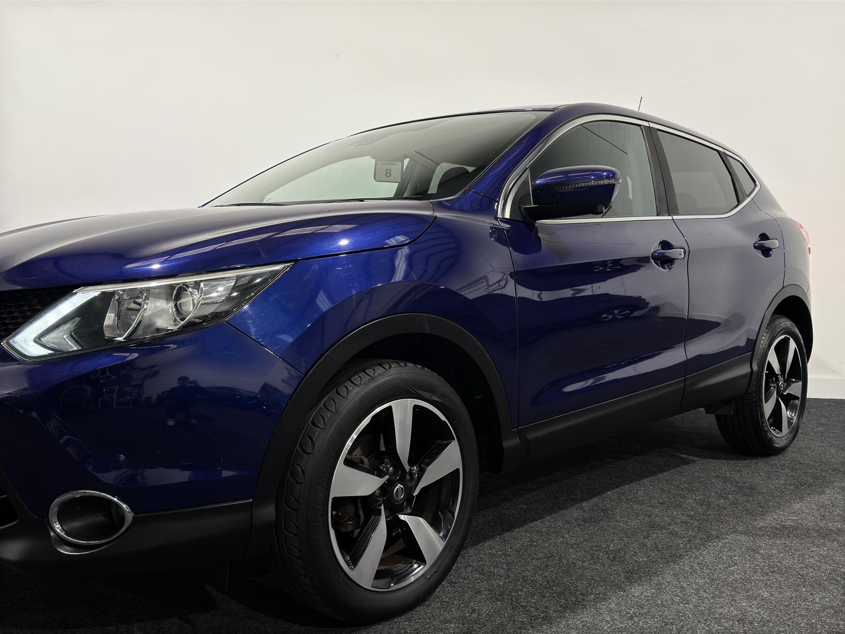 Nissan Qashqai 1.5 dCi n-tec SUV 5dr Diesel Manual 2WD Euro 5 (s/s) (110 ps)