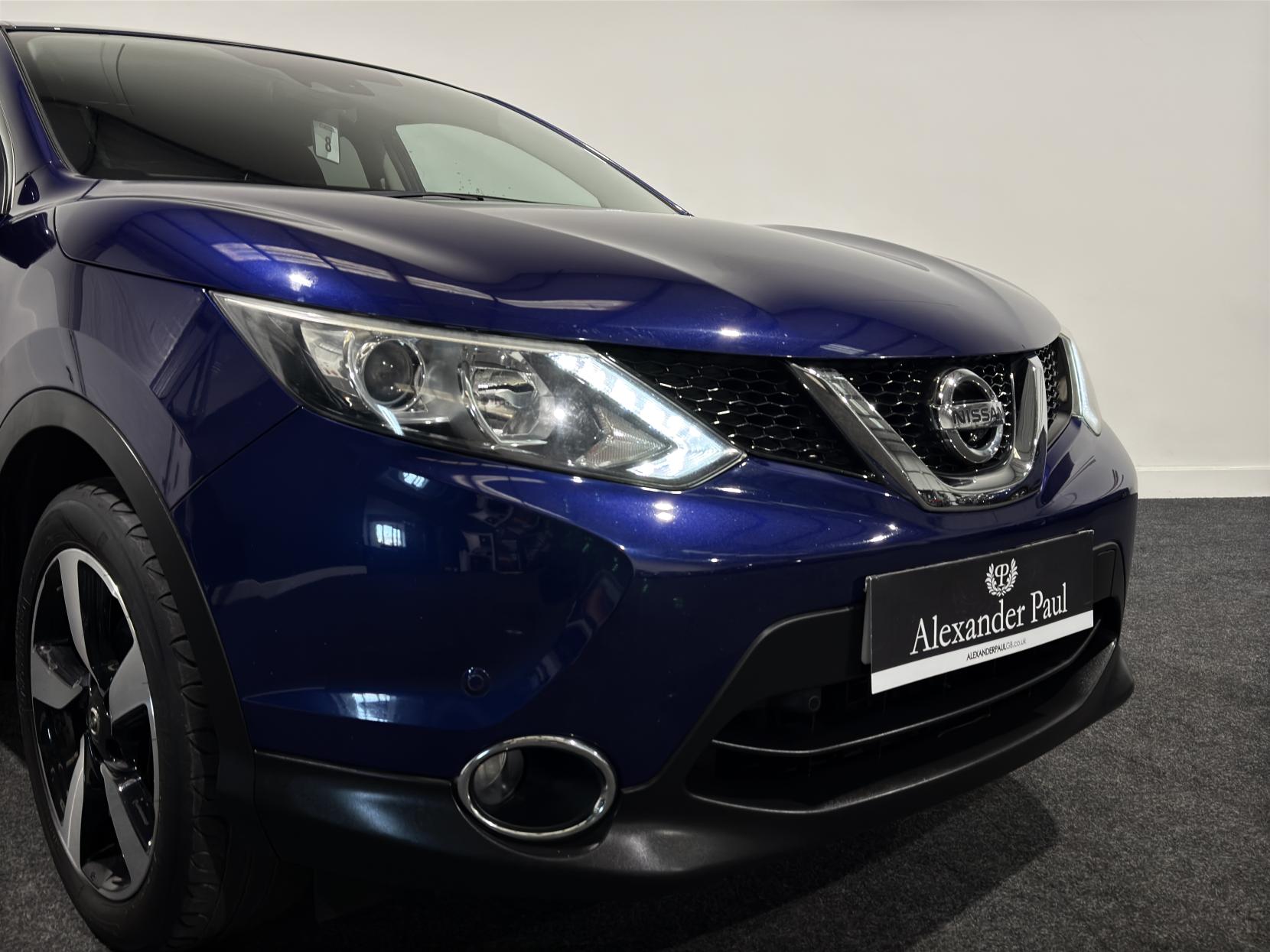 Nissan Qashqai 1.5 dCi n-tec SUV 5dr Diesel Manual 2WD Euro 5 (s/s) (110 ps)